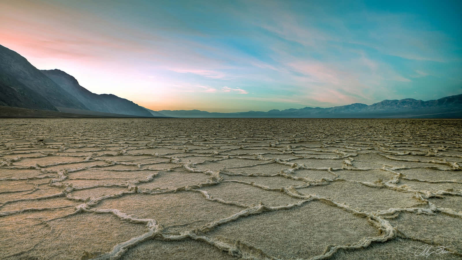 Desolate, dry land field, cracked salt flat, HD Desktop Wallpaper