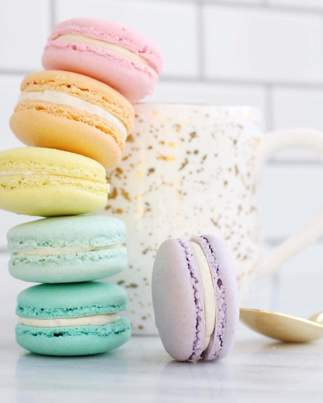 pastel macarons, pink orange yellow green blue, speckled mug, HD Phone Wallpaper