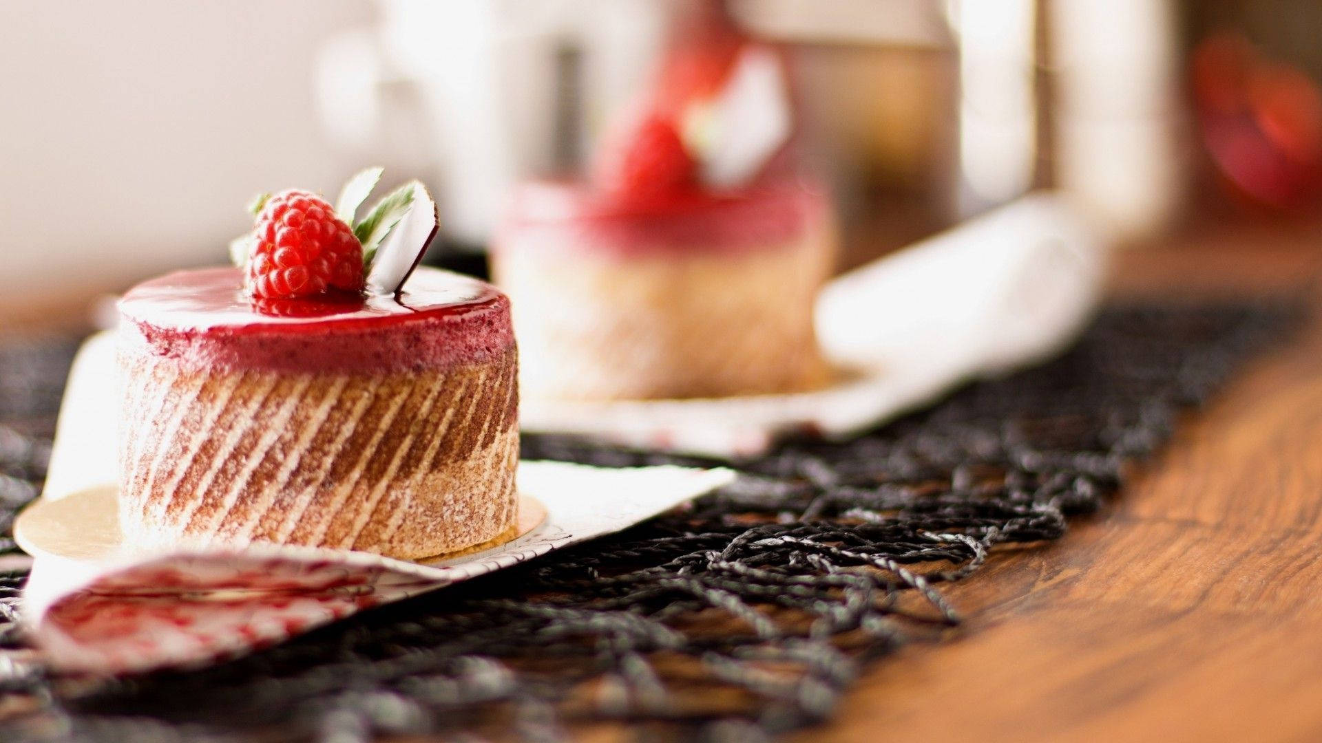chiffon strawberry mini cake, raspberry-topped, striped crust, Full HD Desktop Wallpaper
