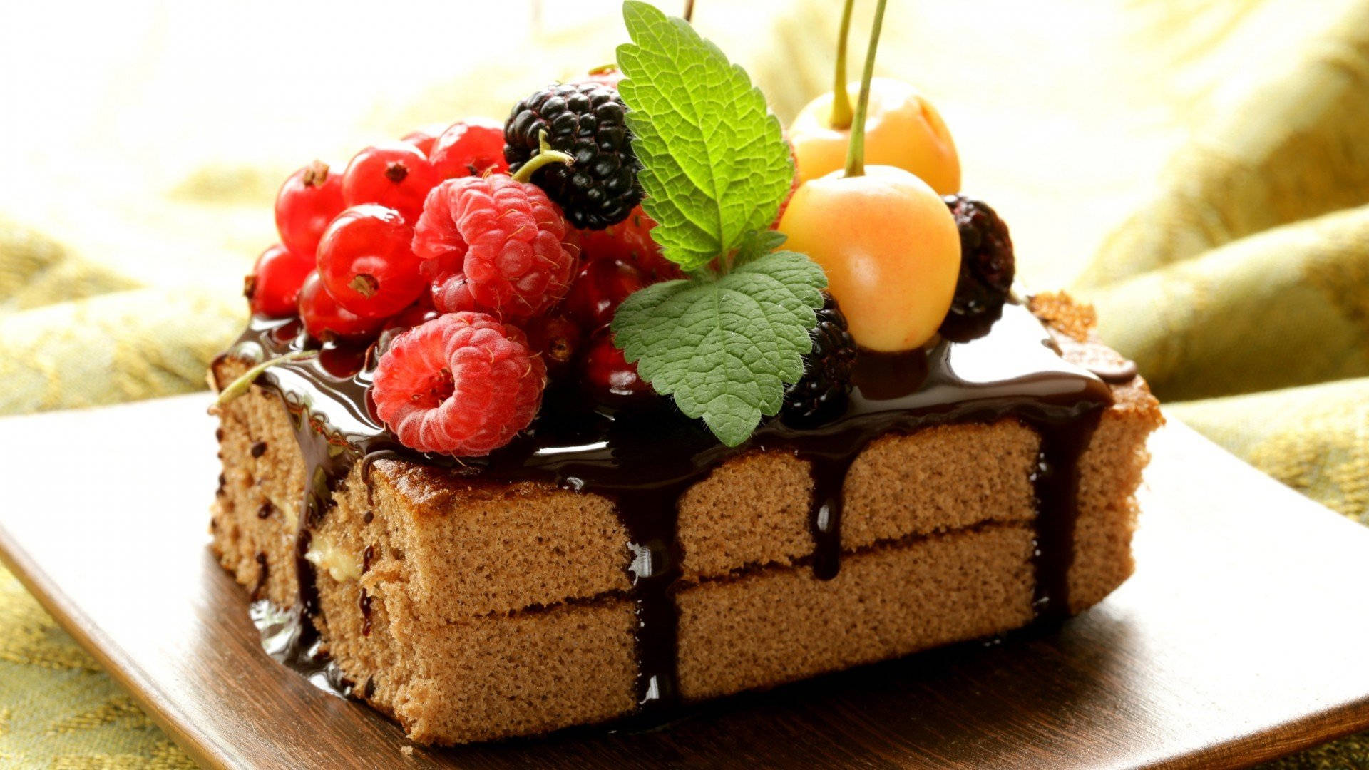 chocolate chiffon dessert, fruit-topped, fresh berries, Full HD Desktop Wallpaper