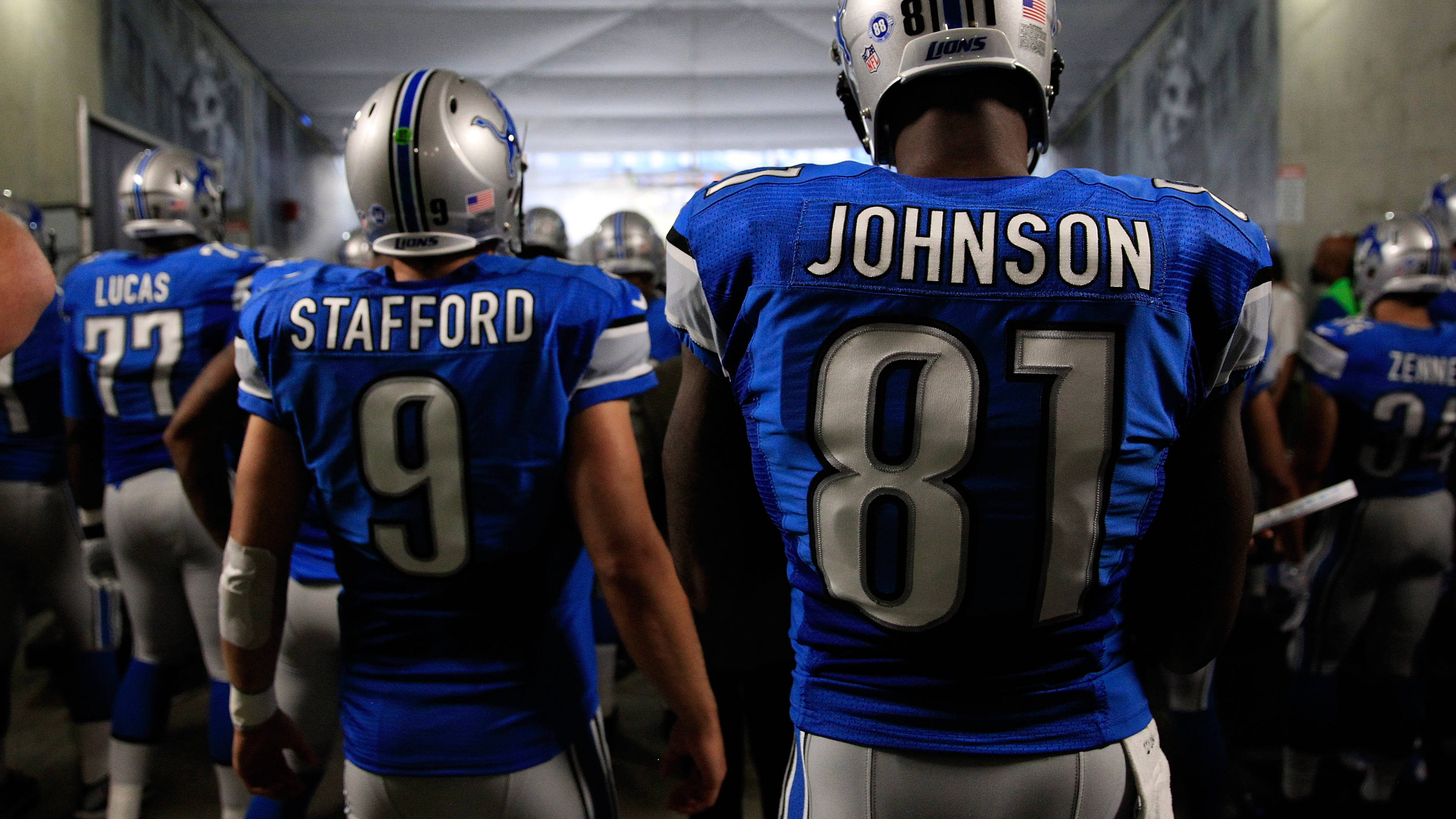 Detroit Lions, blue jerseys, dimly lit tunnel, 4K Desktop Wallpaper