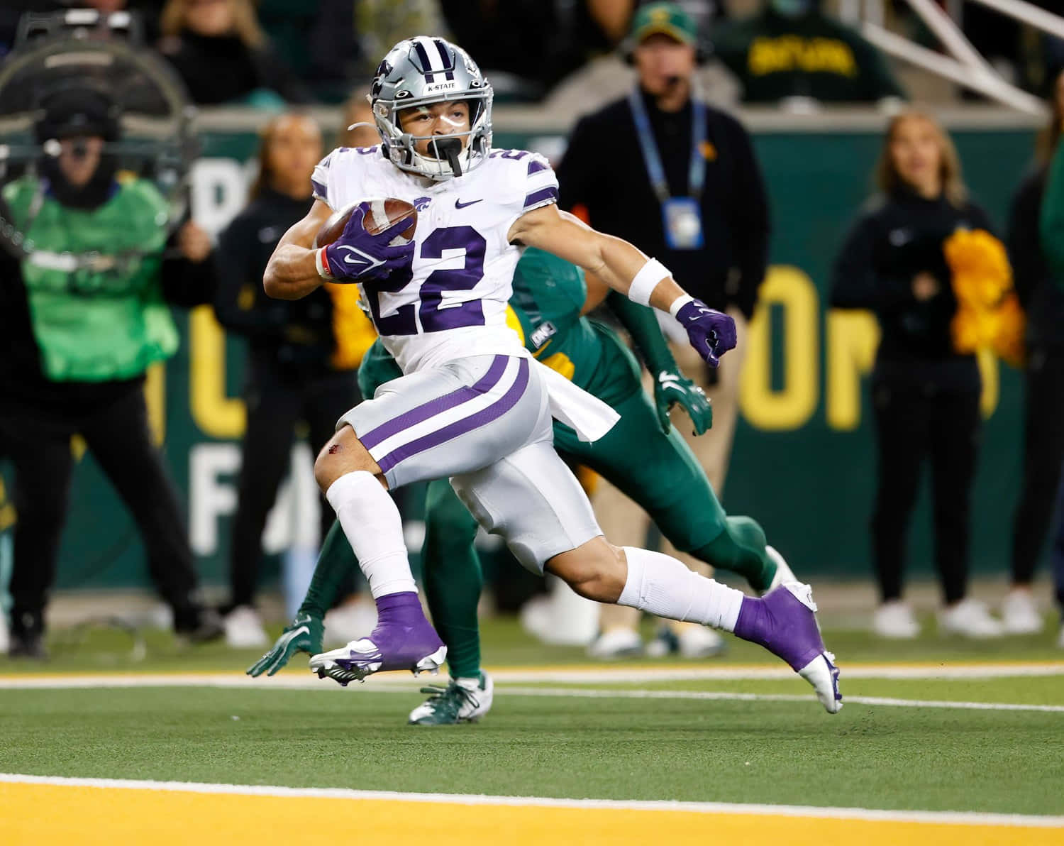 Deuce Vaughn, white and purple uniform, green field, HD Desktop Wallpaper