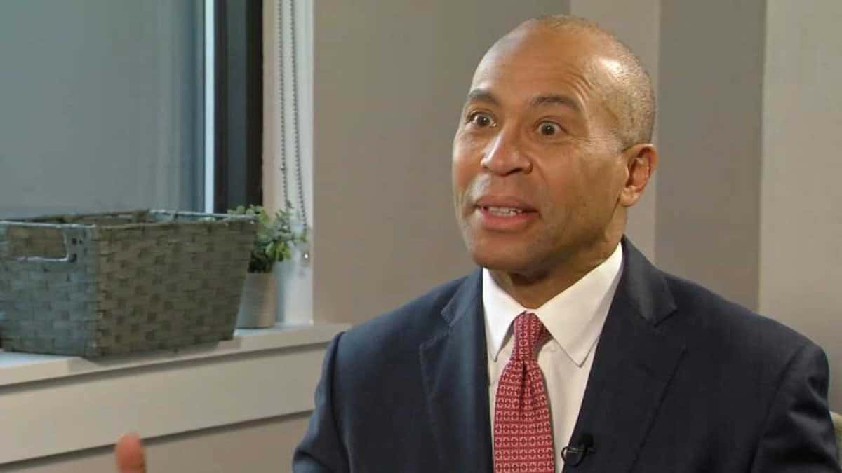 Deval Patrick, dark suit, red patterned tie, SD Desktop Wallpaper