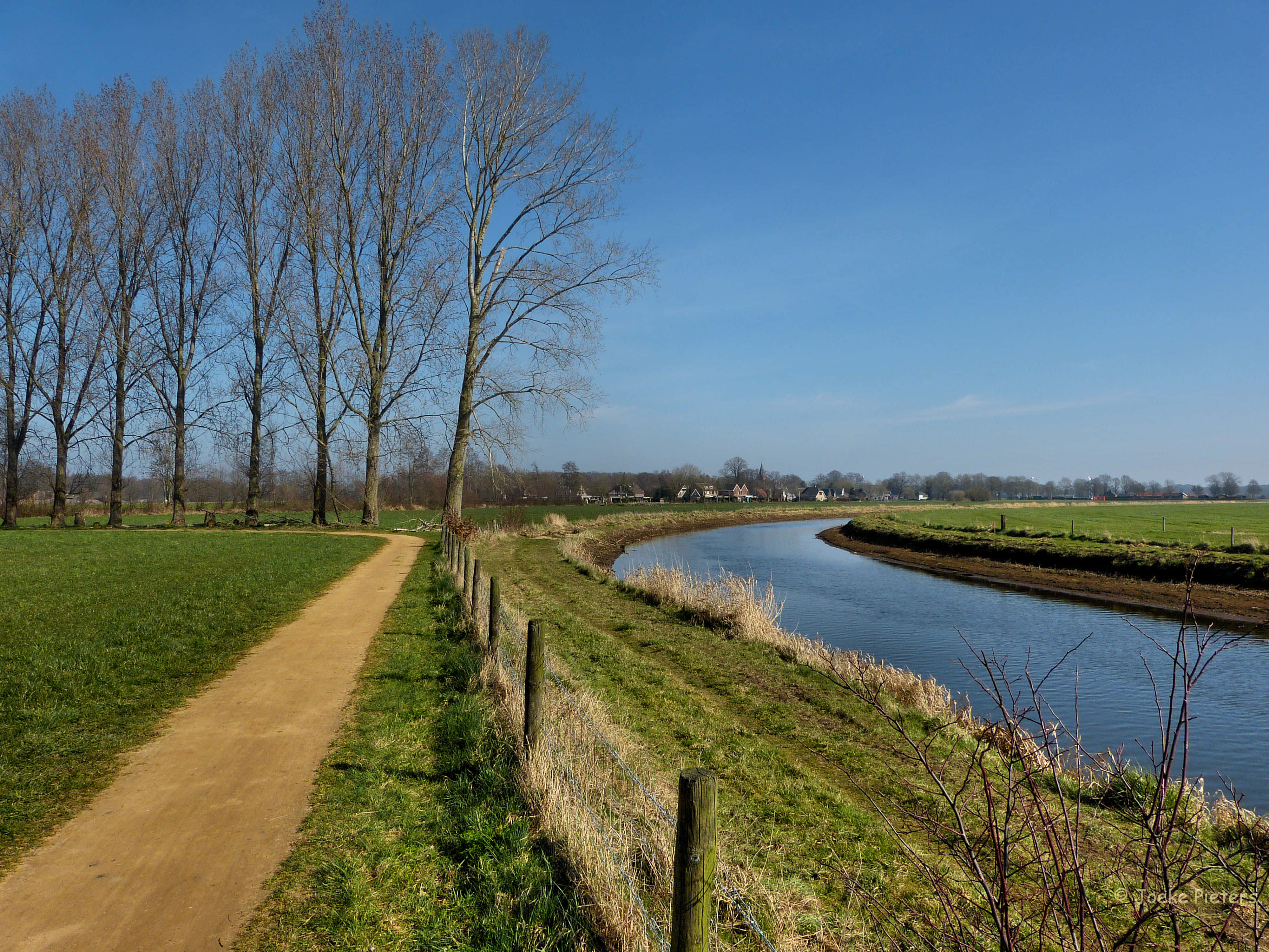 Deventer, rural river path, canal, 4K Desktop Wallpaper