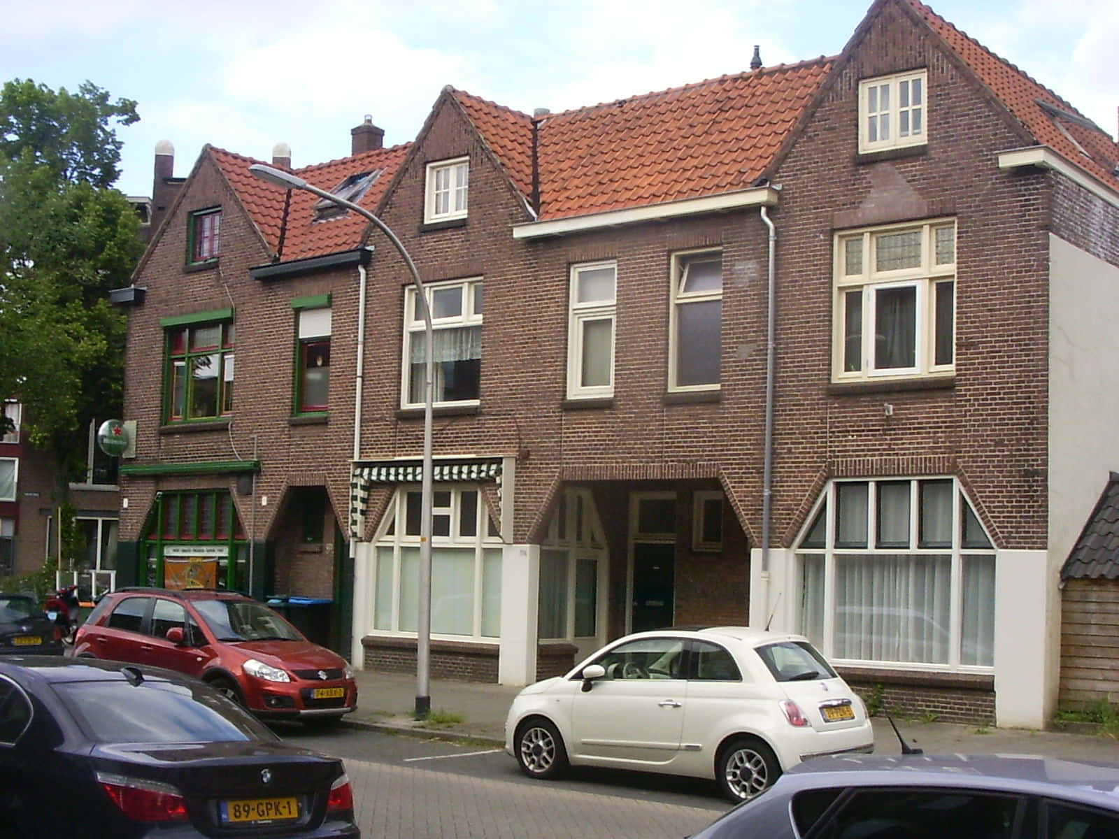 Deventer, red-tiled roof, brick townhouses, HD Desktop Wallpaper