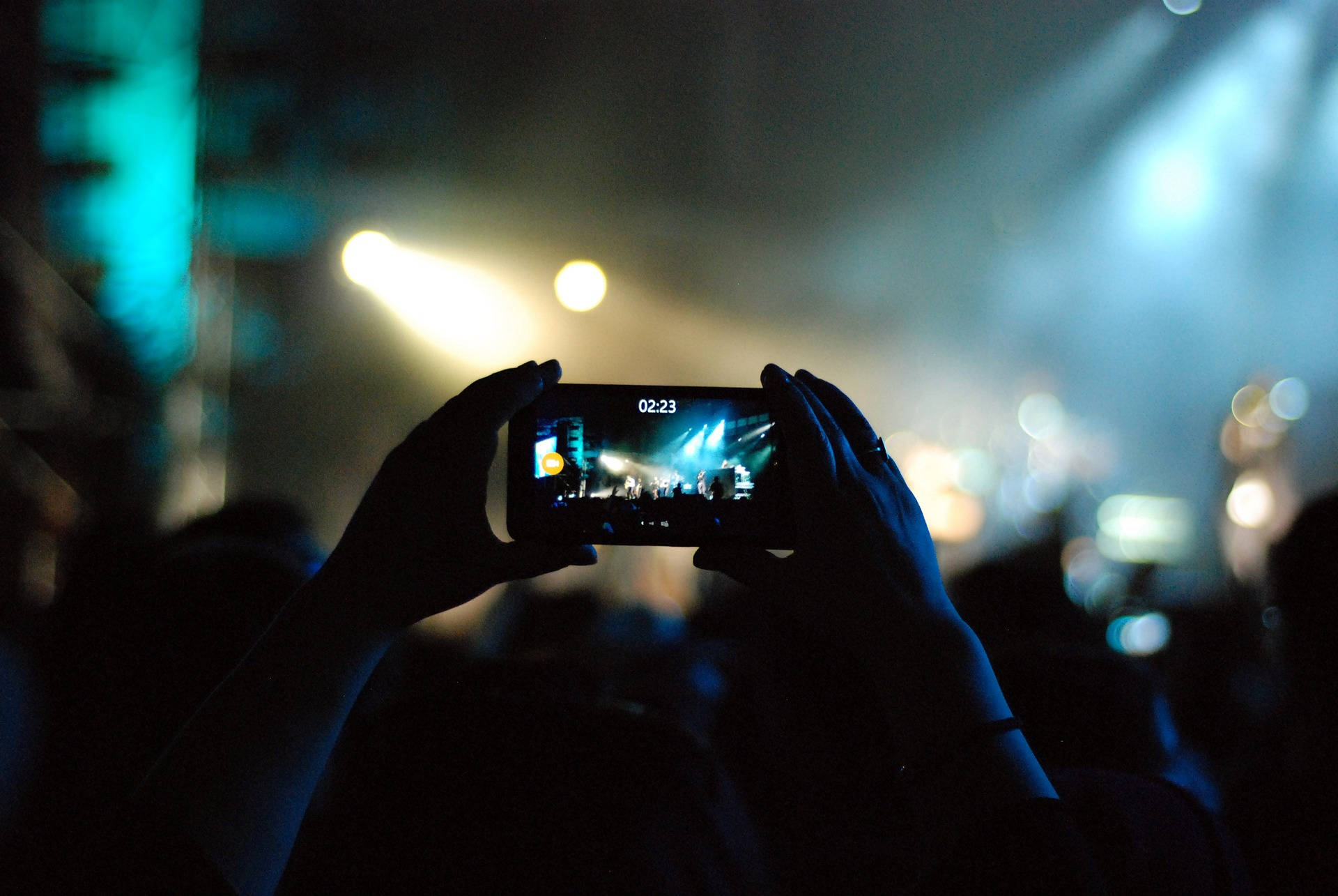 mobile phone, concert stage, blue and yellow lights, Full HD Desktop Wallpaper