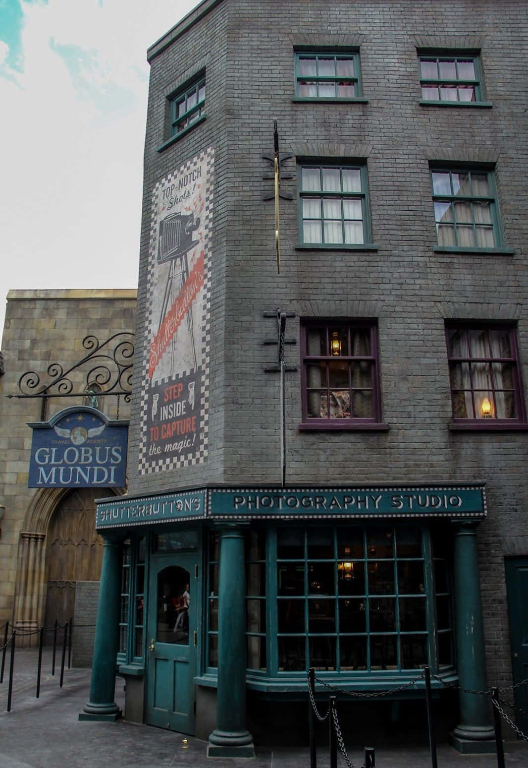 Diagon Alley, vintage-style photography studio, teal columns, HD Phone Wallpaper