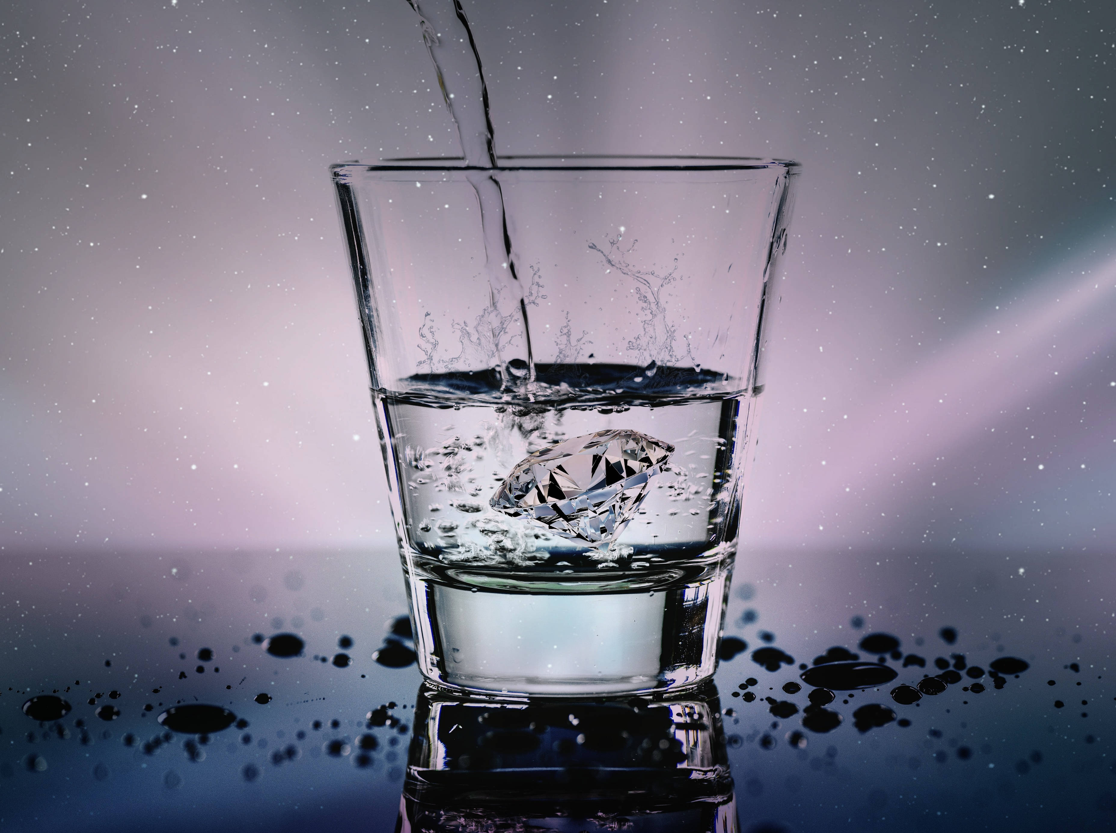diamond in water glass, starred purple background, clear liquid, 2K Desktop Wallpaper