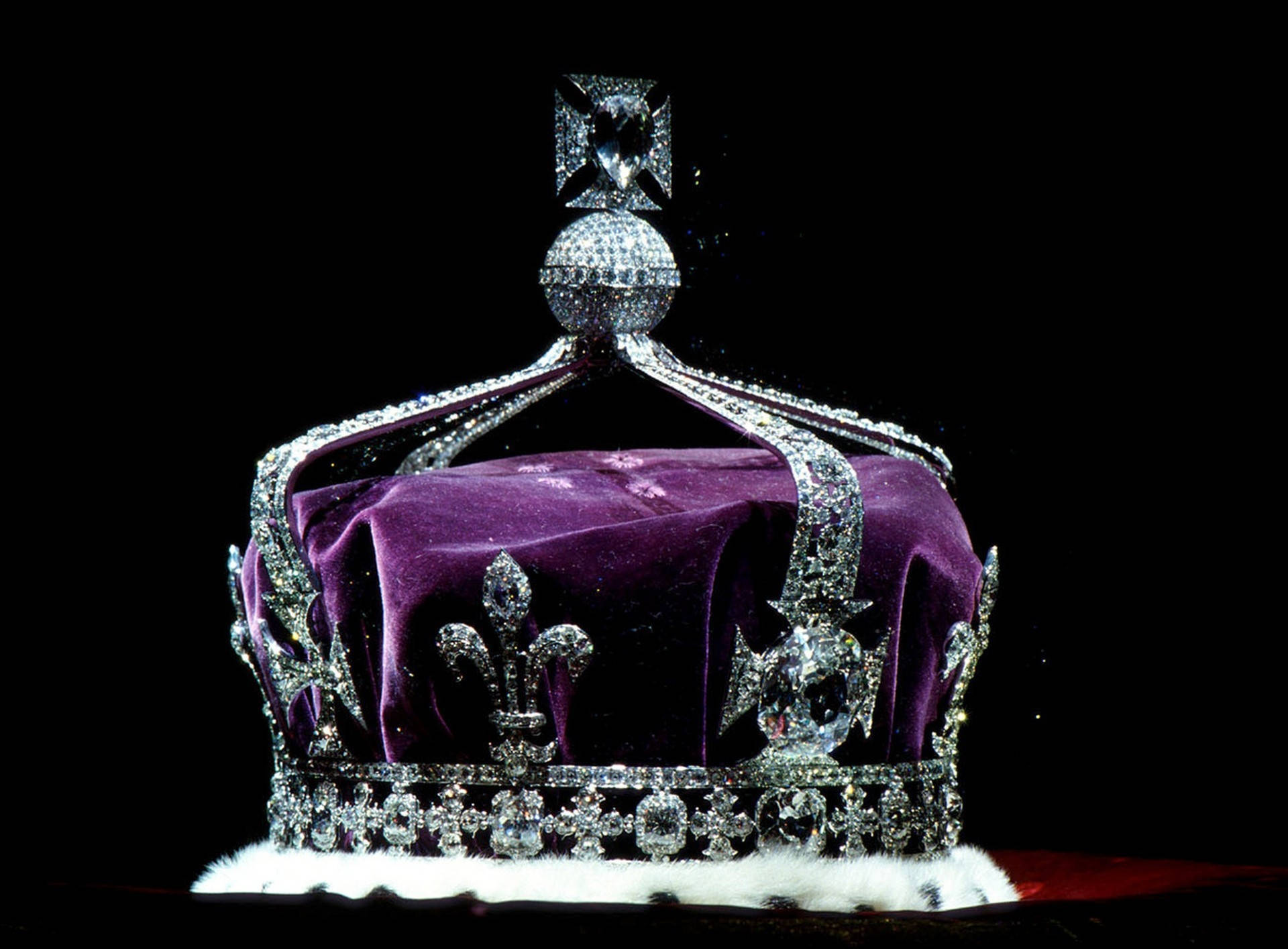 purple diamond jewelry crown, diamond-encrusted crown, purple velvet lining, Full HD Desktop Wallpaper