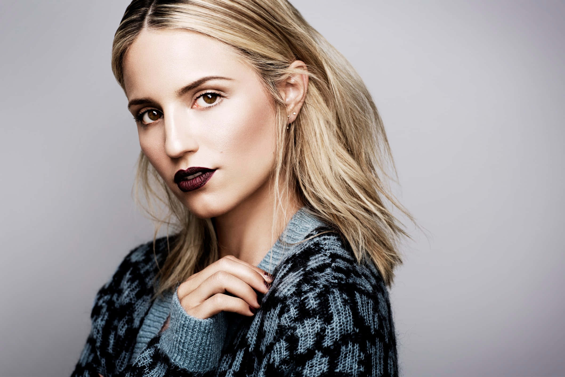 Dianna Agron, nature landscape, textured blue and black knit sweater, Full HD Desktop Wallpaper