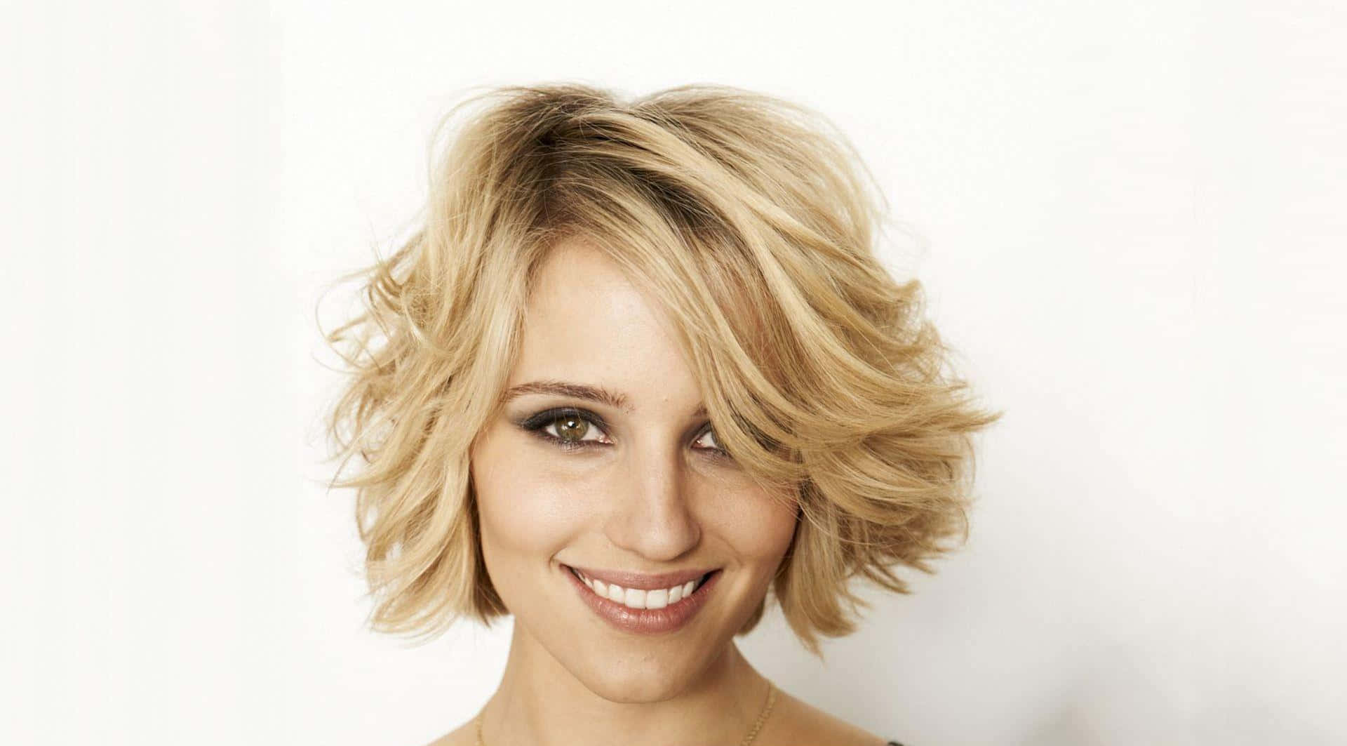 Dianna Agron, wavy blonde bob hair, green eyes, Full HD Desktop Wallpaper