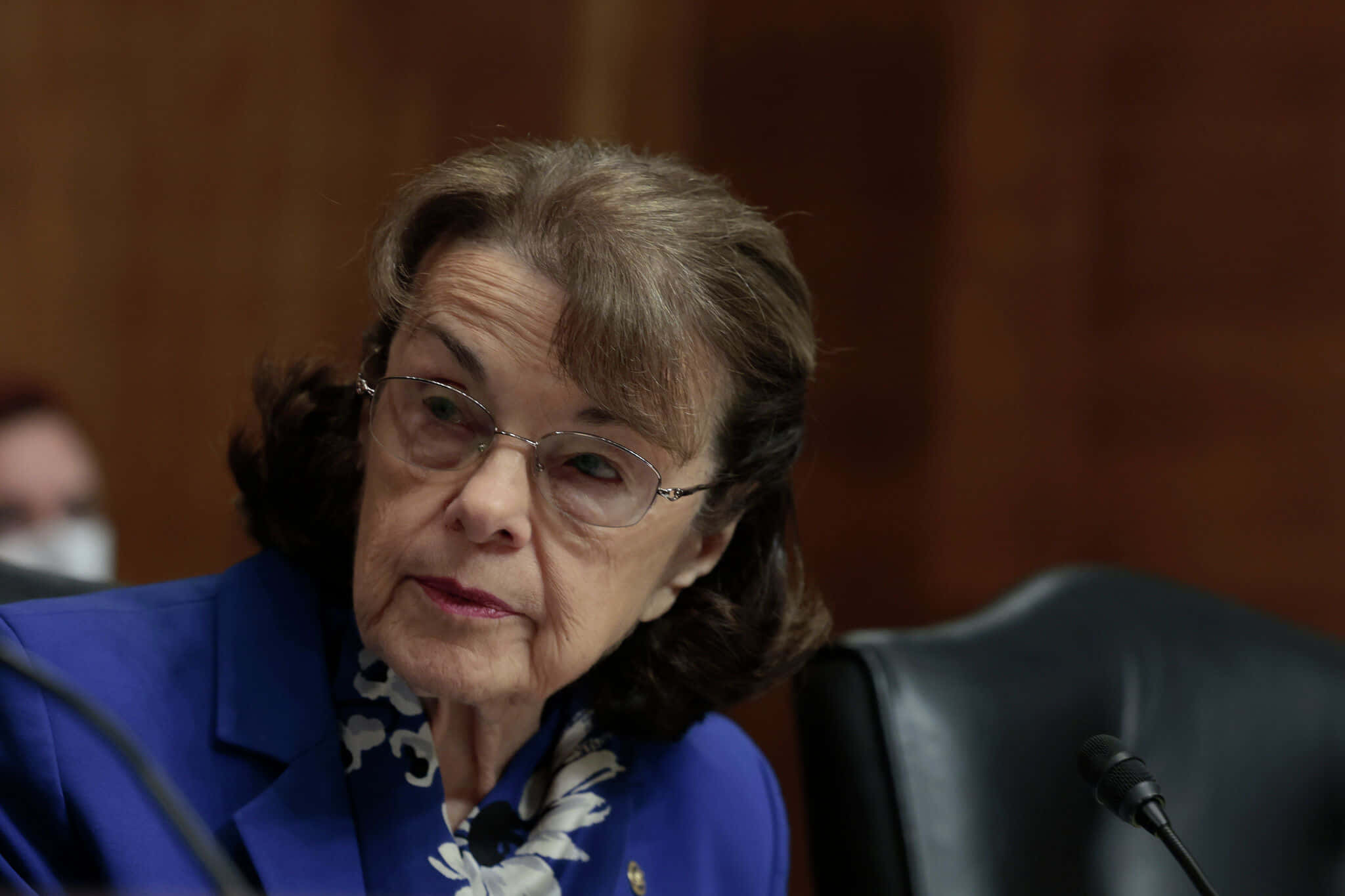 Dianne Feinstein, blue blazer, glasses, Full HD Desktop Wallpaper