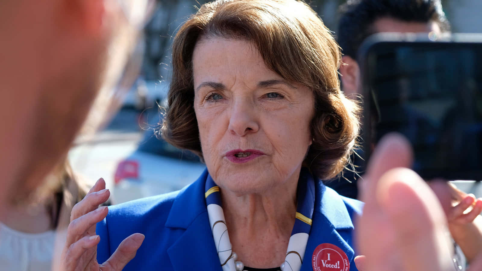 Dianne Feinstein, blue blazer, I Voted pin, HD Desktop Wallpaper
