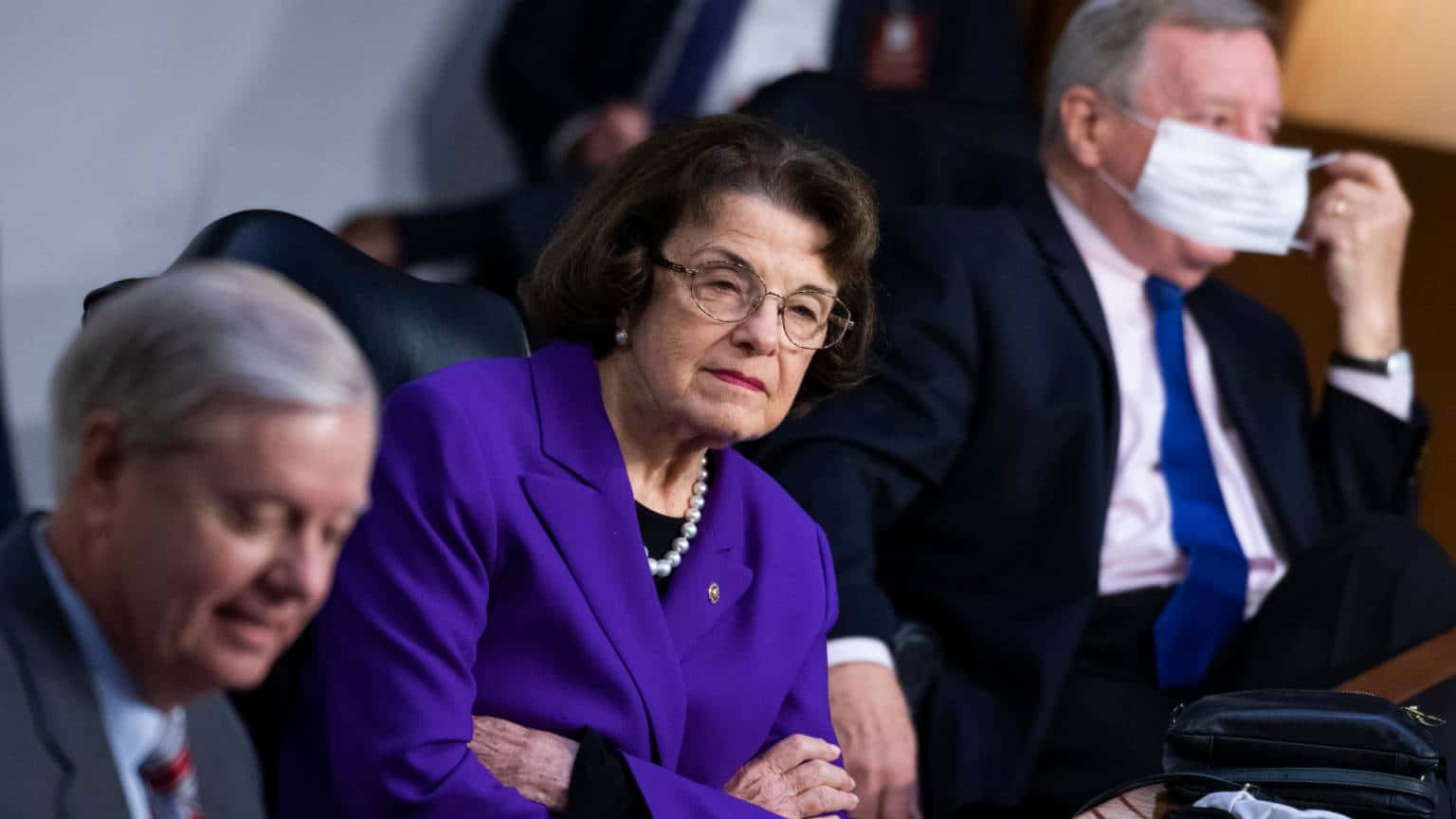 Dianne Feinstein, purple suit, vibrant purple blazer, HD Desktop Wallpaper
