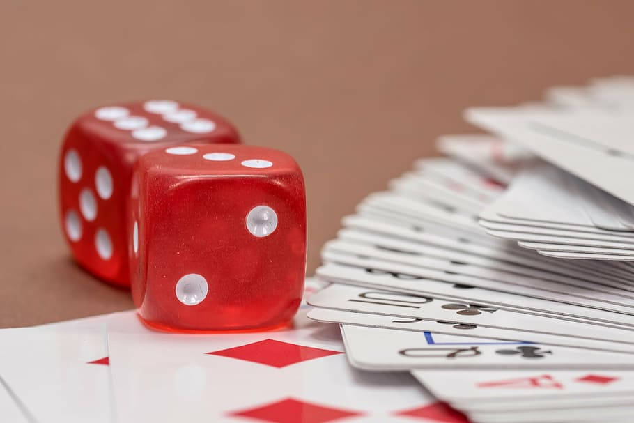 two dices, rummy playing cards, translucent red dice, SD Desktop Wallpaper