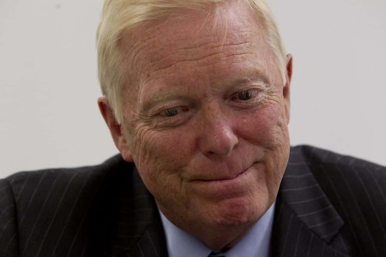 Dick Gephardt, blond hair, dark pinstripe suit, HD Desktop Wallpaper