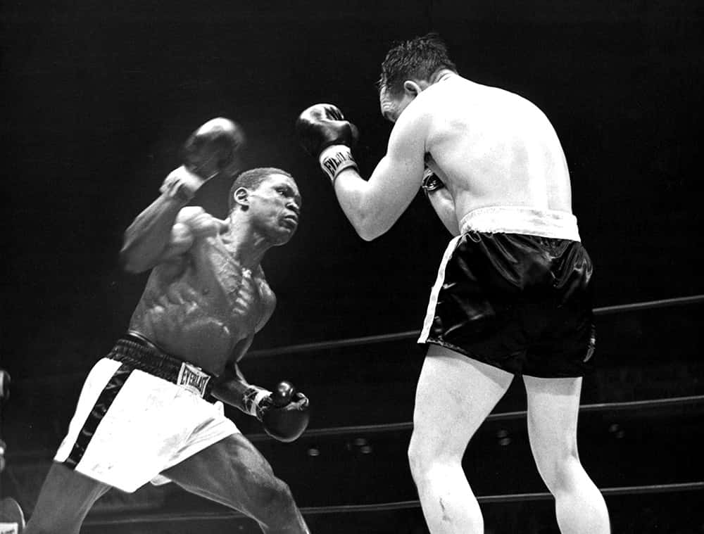 Dick Tiger, ring, black and white, SD Desktop Wallpaper