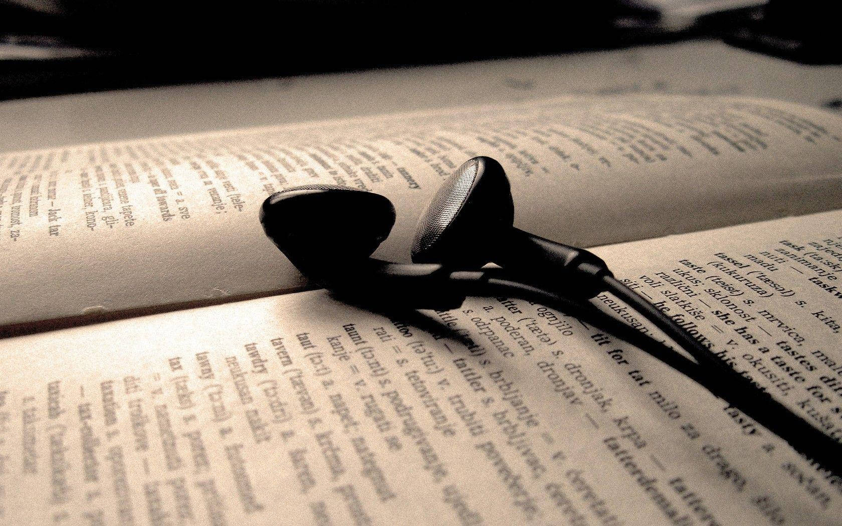 Dictionary, black earphones, open book, HD Desktop Wallpaper