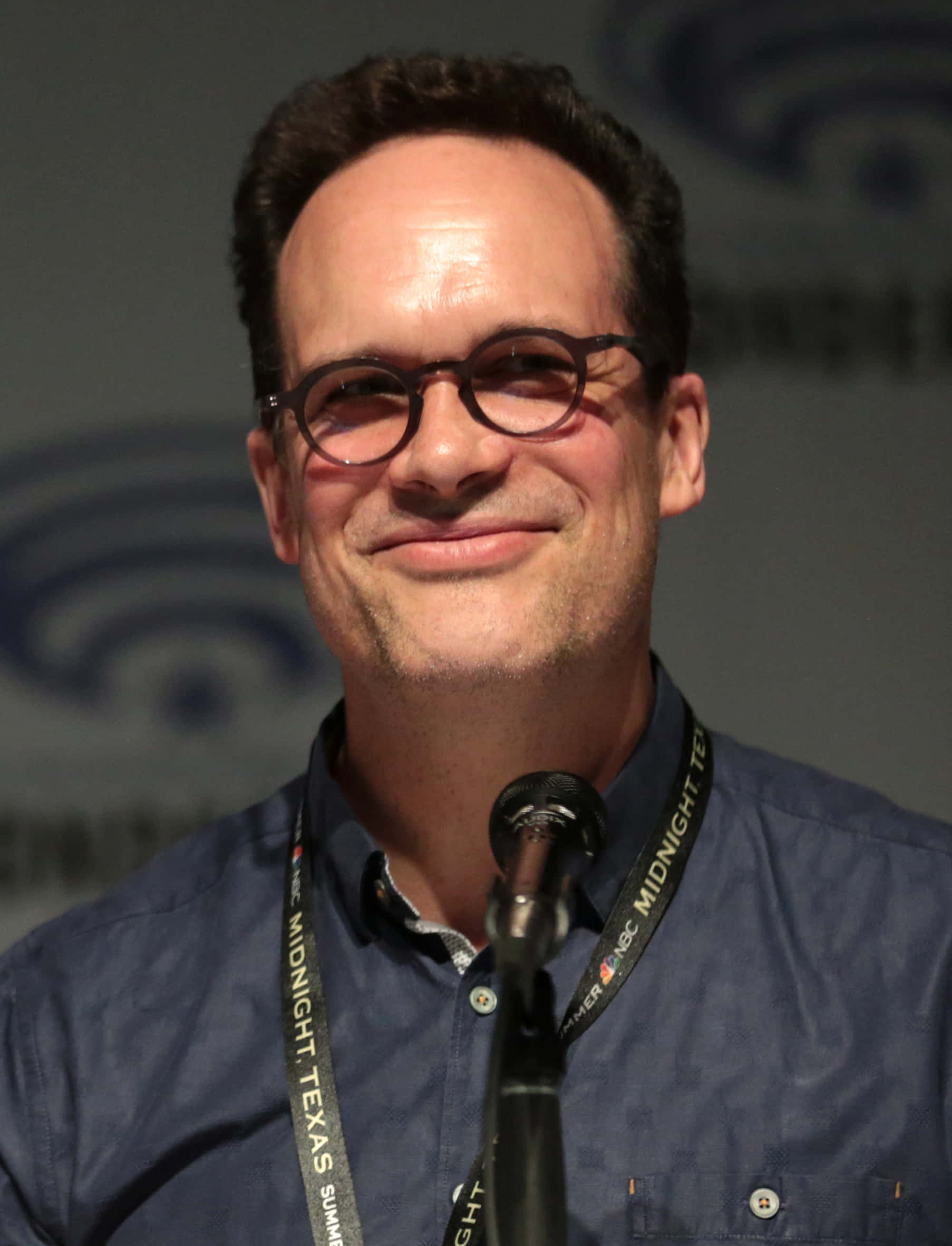 Diedrich Bader, glasses, microphone, Full HD Phone Wallpaper