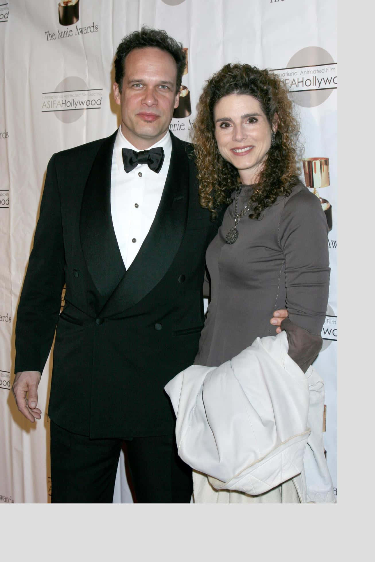 Diedrich Bader, black tuxedo, gray dress, Full HD Phone Wallpaper