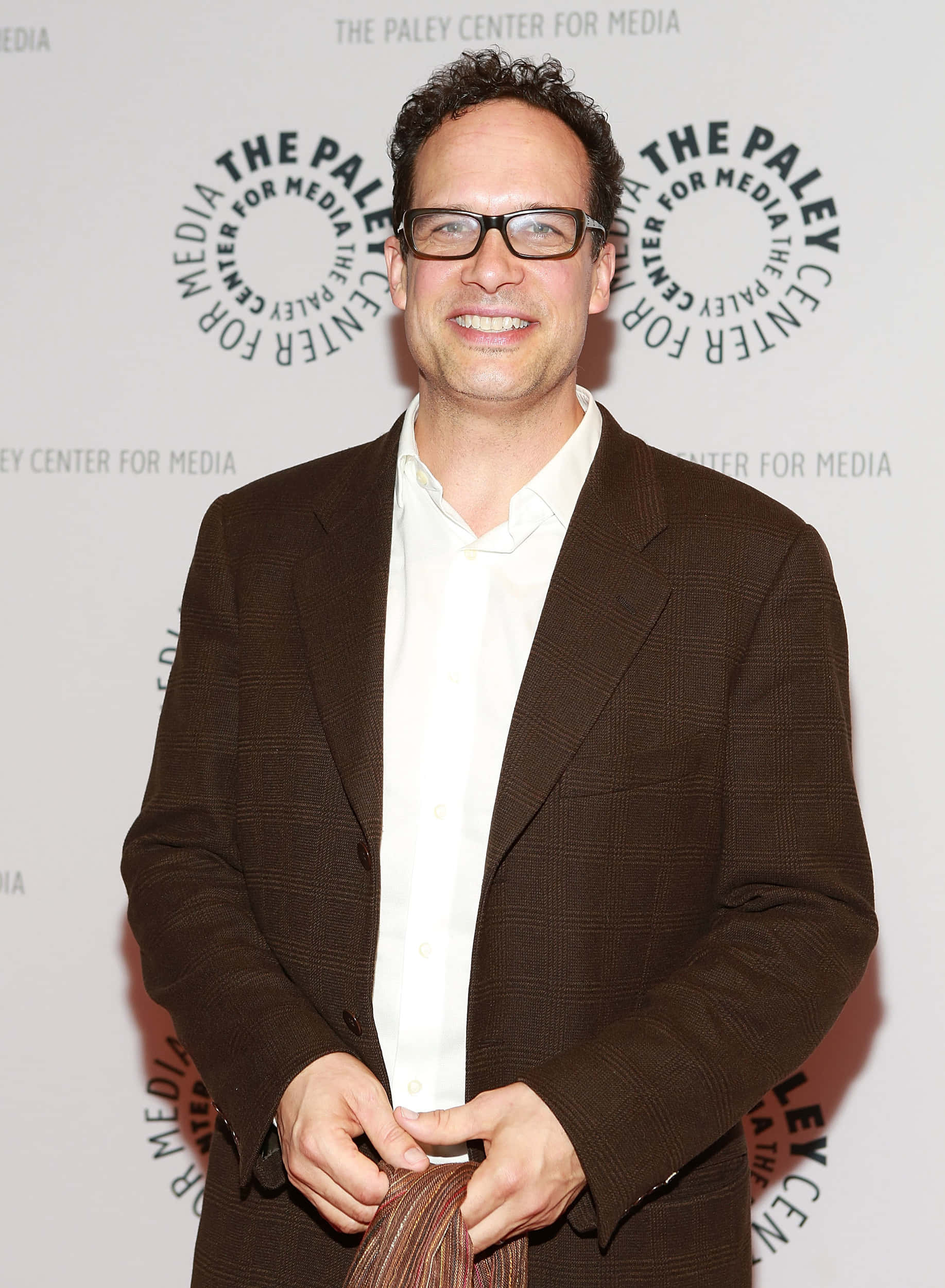Diedrich Bader, brown checkered blazer, white shirt, Full HD Phone Wallpaper