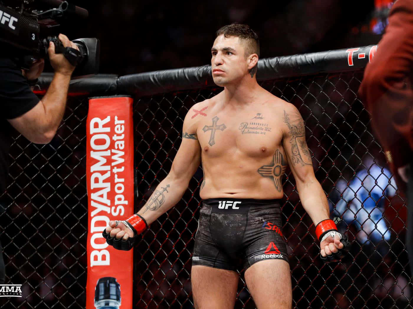 Diego Sanchez, octagon cage, UFC shorts, HD Desktop Wallpaper