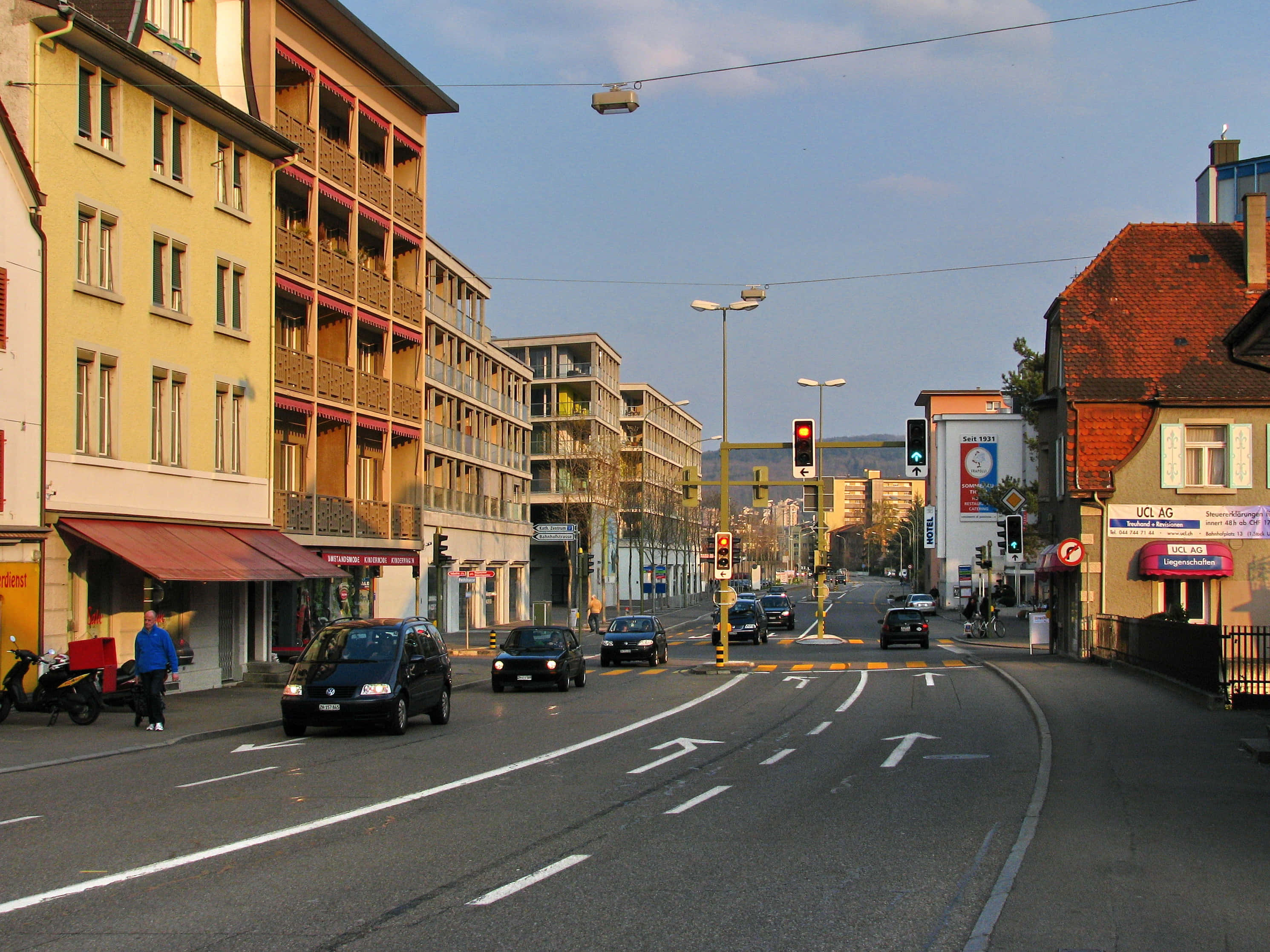 Dietikon, city street scene, cars, 2K Desktop Wallpaper