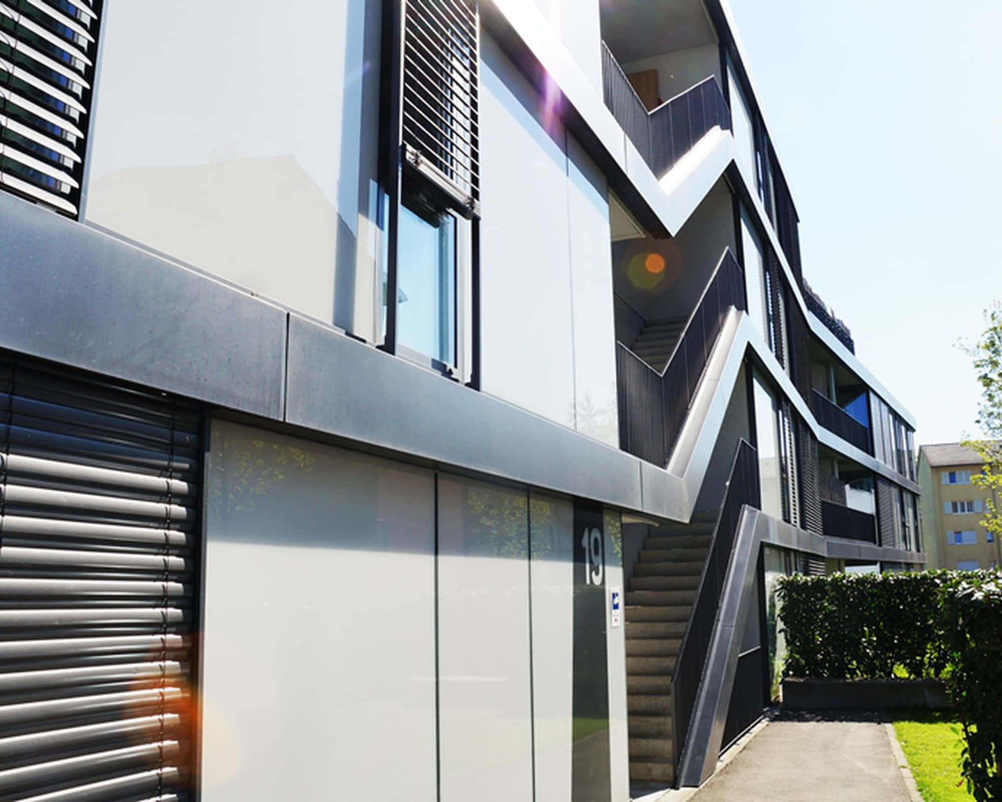 Dietikon, modern angular apartment building, glass and dark metal facade, Full HD Desktop Wallpaper