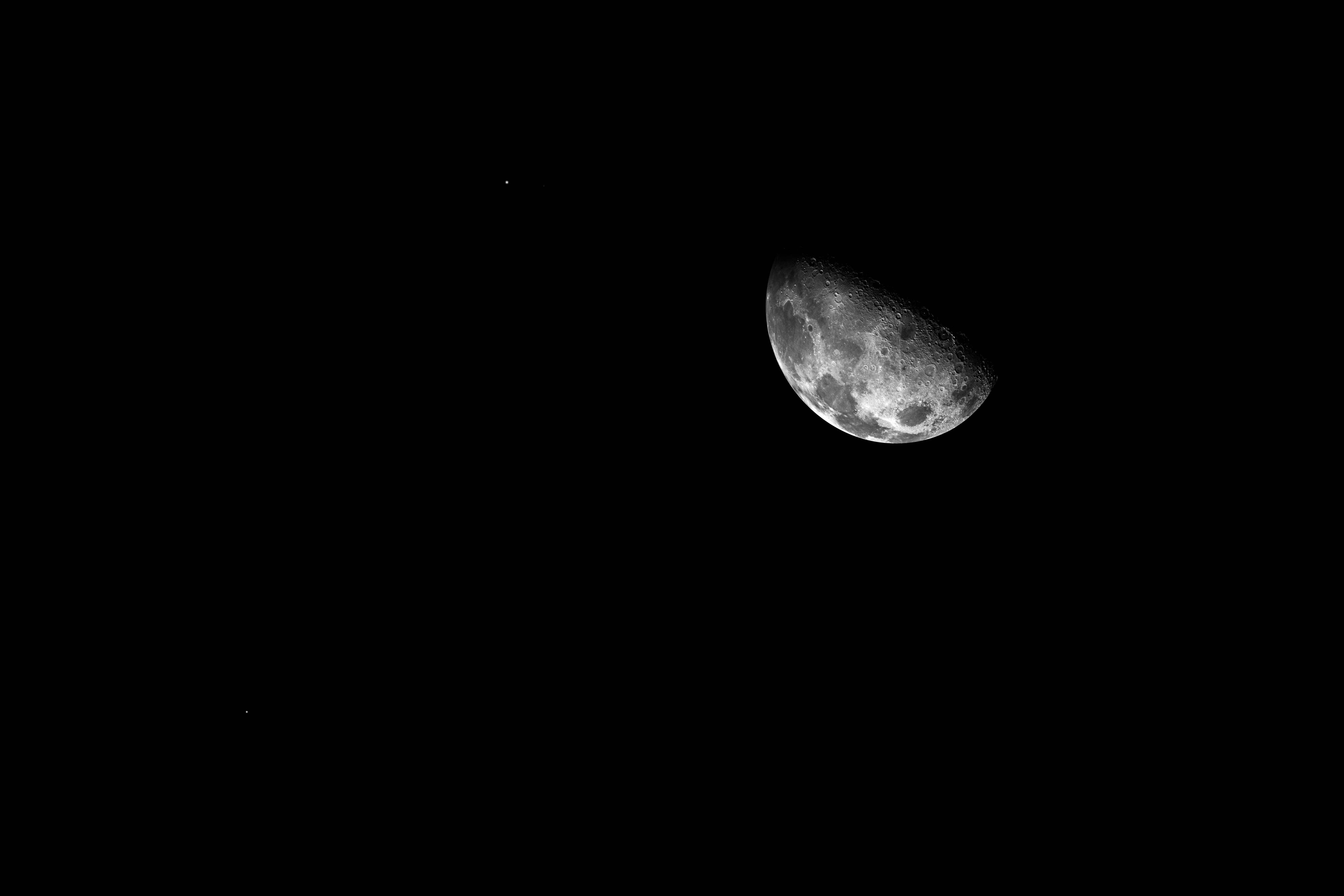 crescent moon, starless black sky, faint stars, 5K Desktop Wallpaper