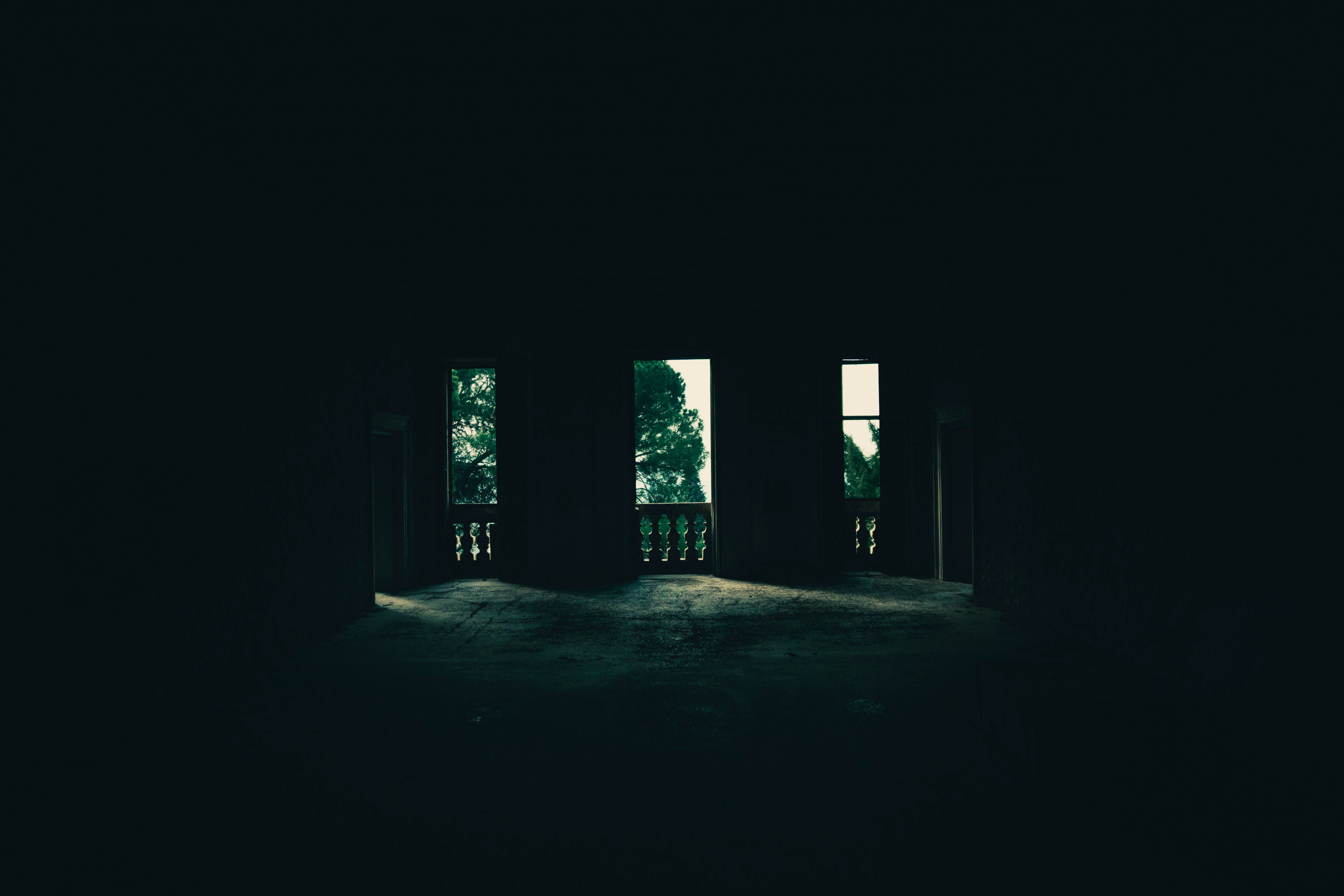 dim, dark abandoned house, empty room, 5K Desktop Wallpaper