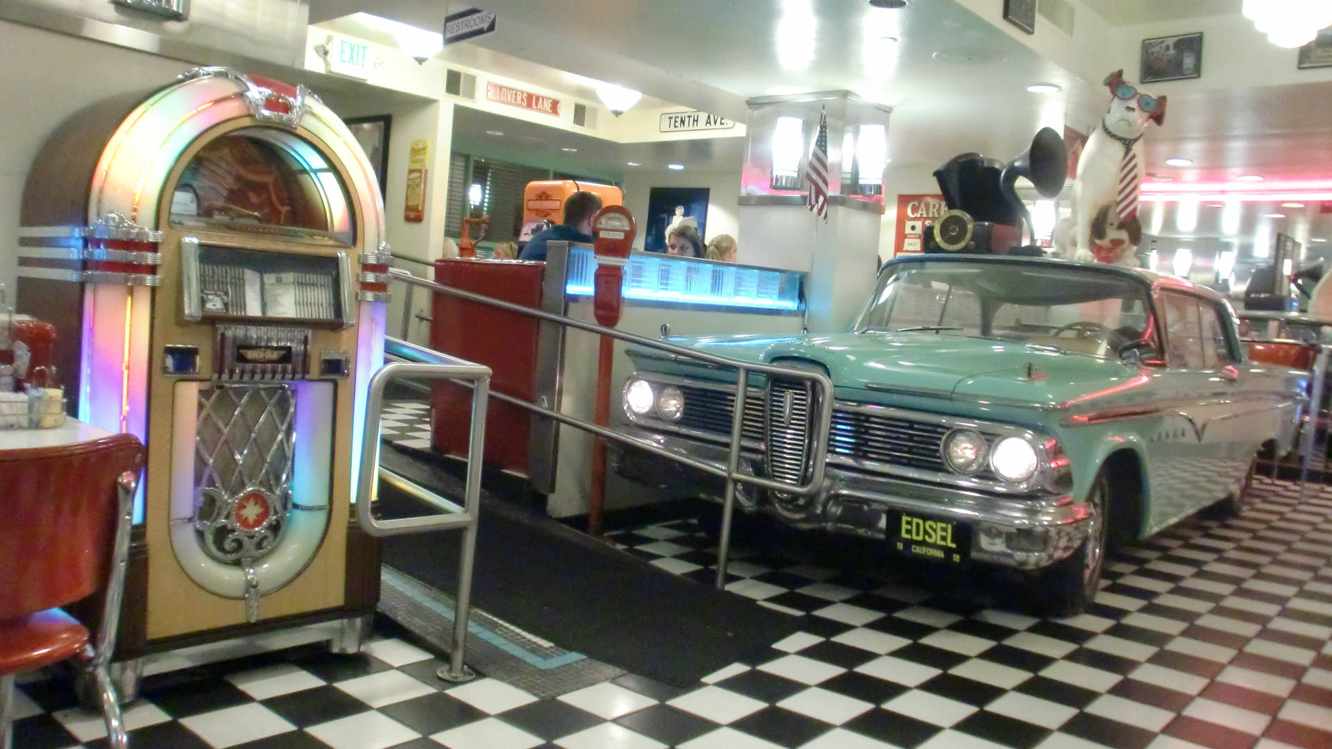 vintage turquoise car, chrome details, retro diner, Full HD Desktop Wallpaper