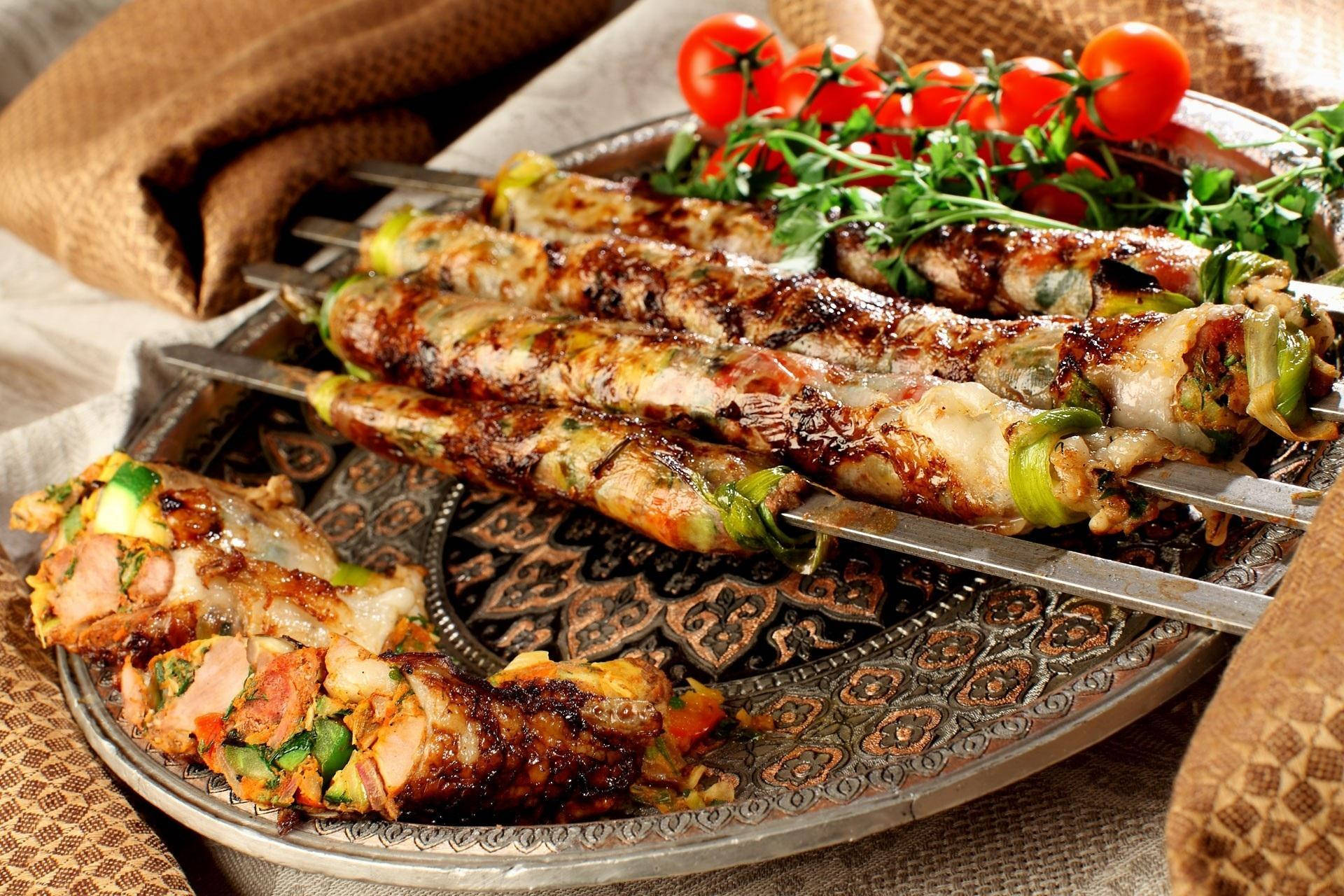 Shashlik, grilled meat skewers, green peppers, Full HD Desktop Wallpaper