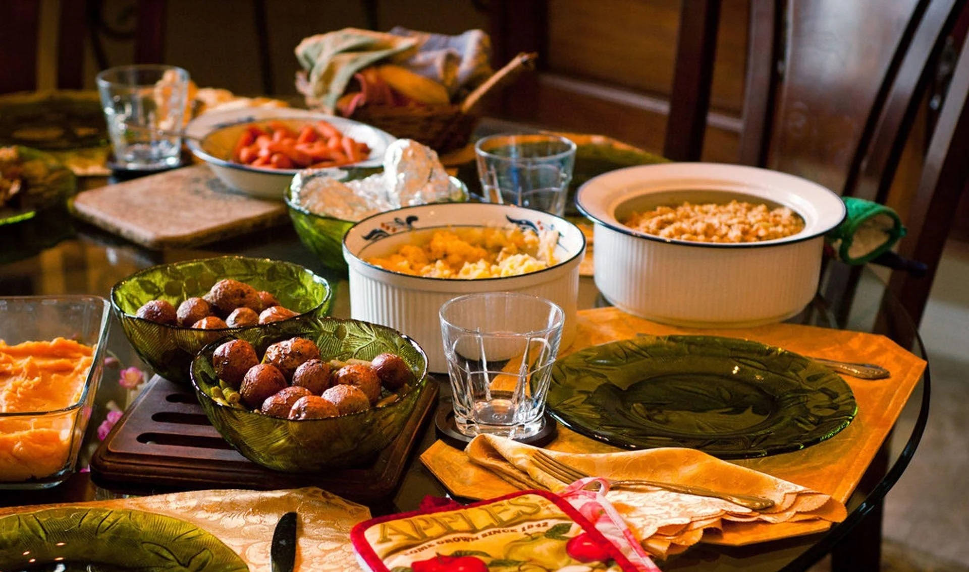 Delish Family Dinner, dining table, colorful bowls, Full HD Desktop Wallpaper