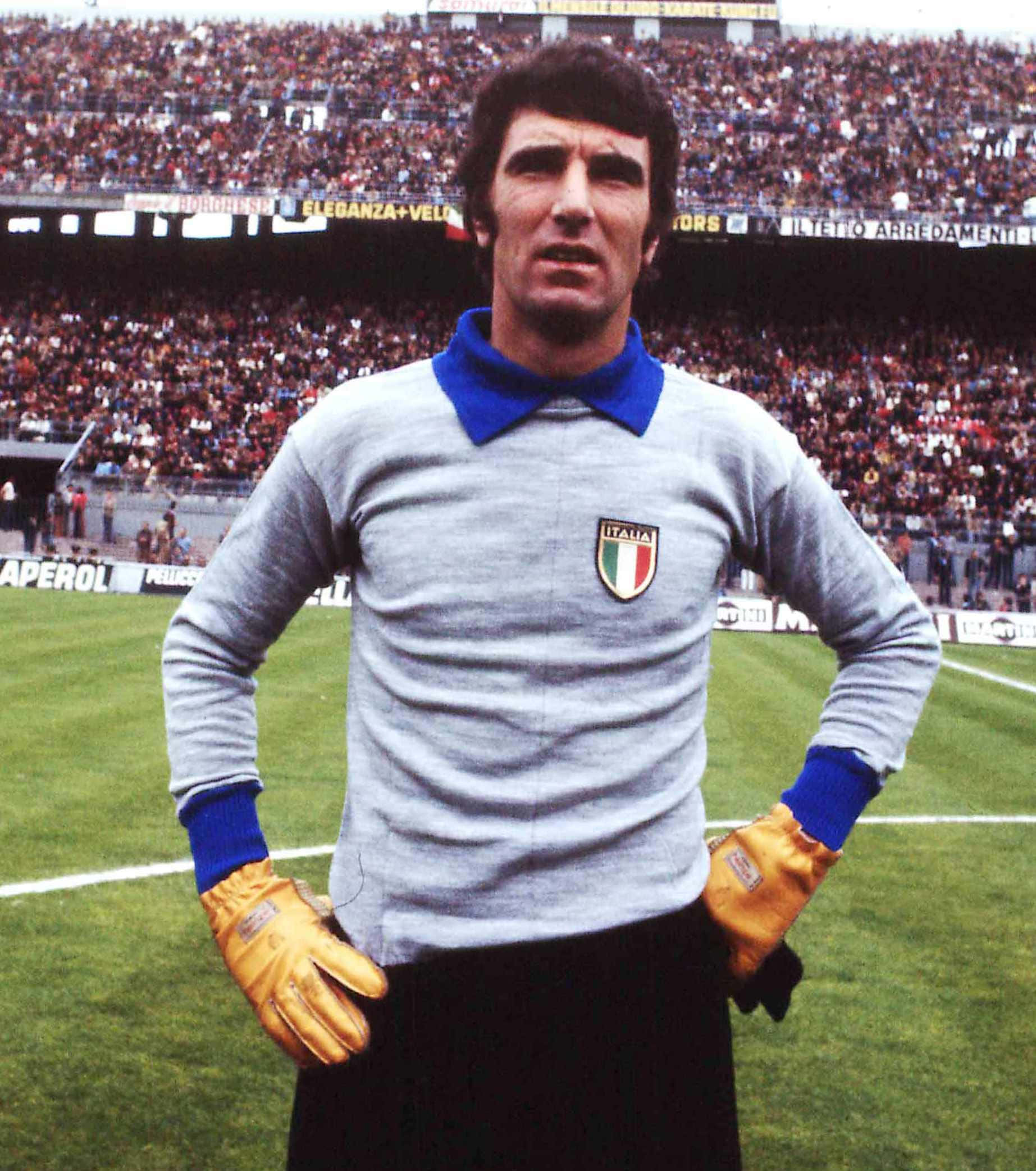 Dino Zoff, gray jersey, blue collar, Full HD Phone Wallpaper