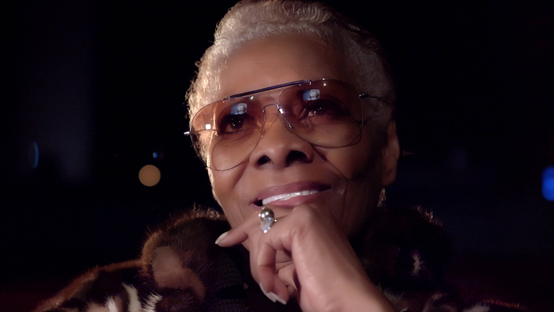 Dionne Warwick, silver hair, glasses, Full HD Desktop Wallpaper
