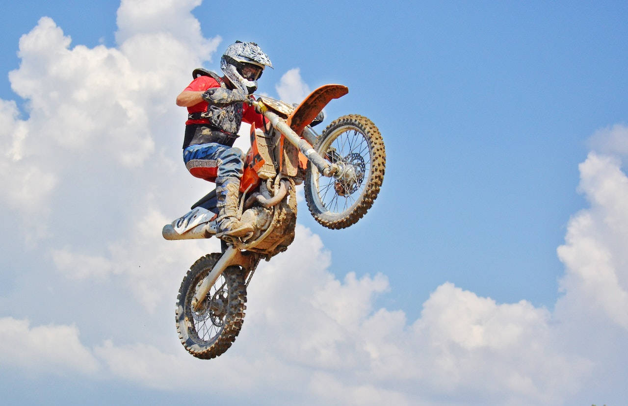dirt bike, motocross rider, bright blue sky, HD Desktop Wallpaper