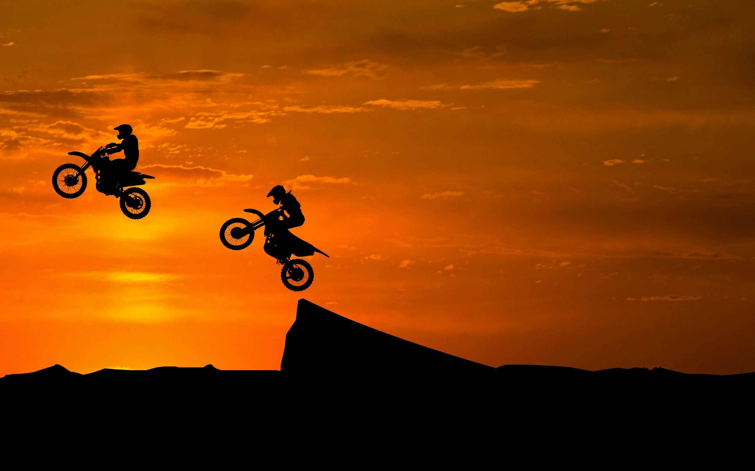 dirt bike, sunset, fiery orange sunset sky, 2K Desktop Wallpaper