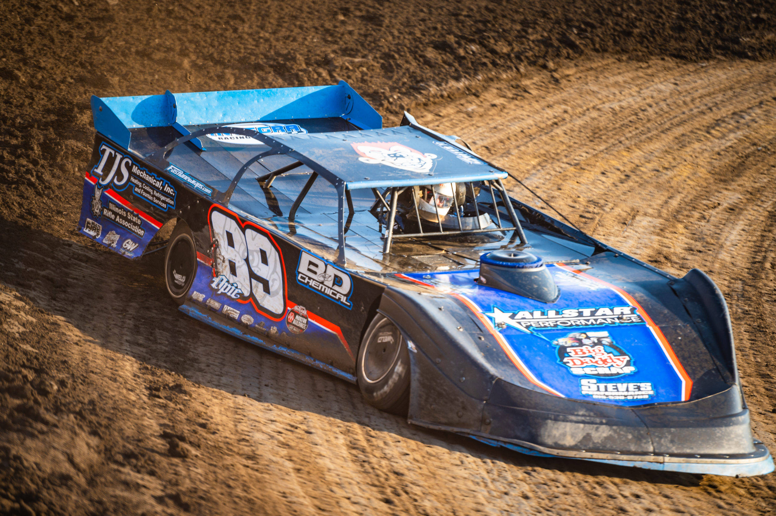 Dirt Car 89, blue and black, dusty track, 2K Desktop Wallpaper