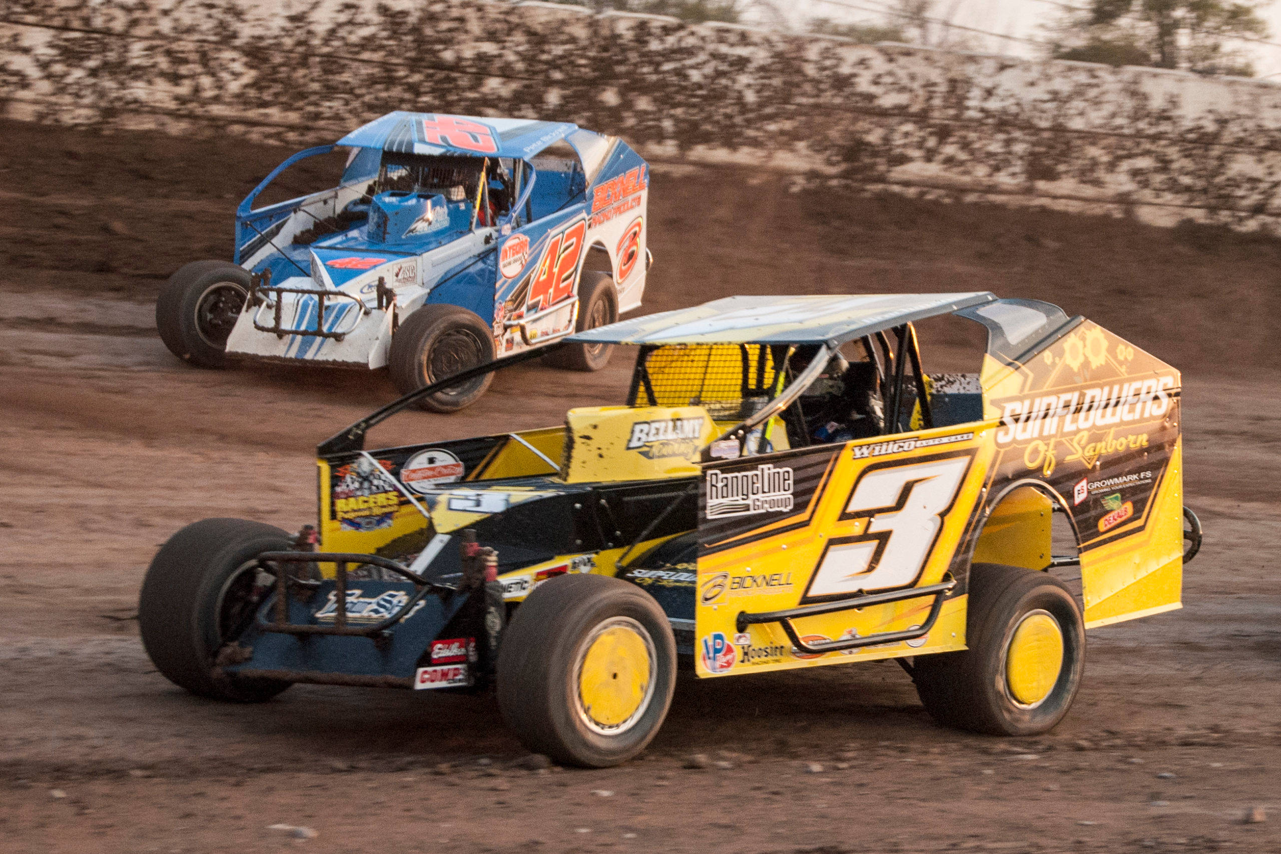 dirt track racing cars, dirt oval track, dust, 2K Desktop Wallpaper