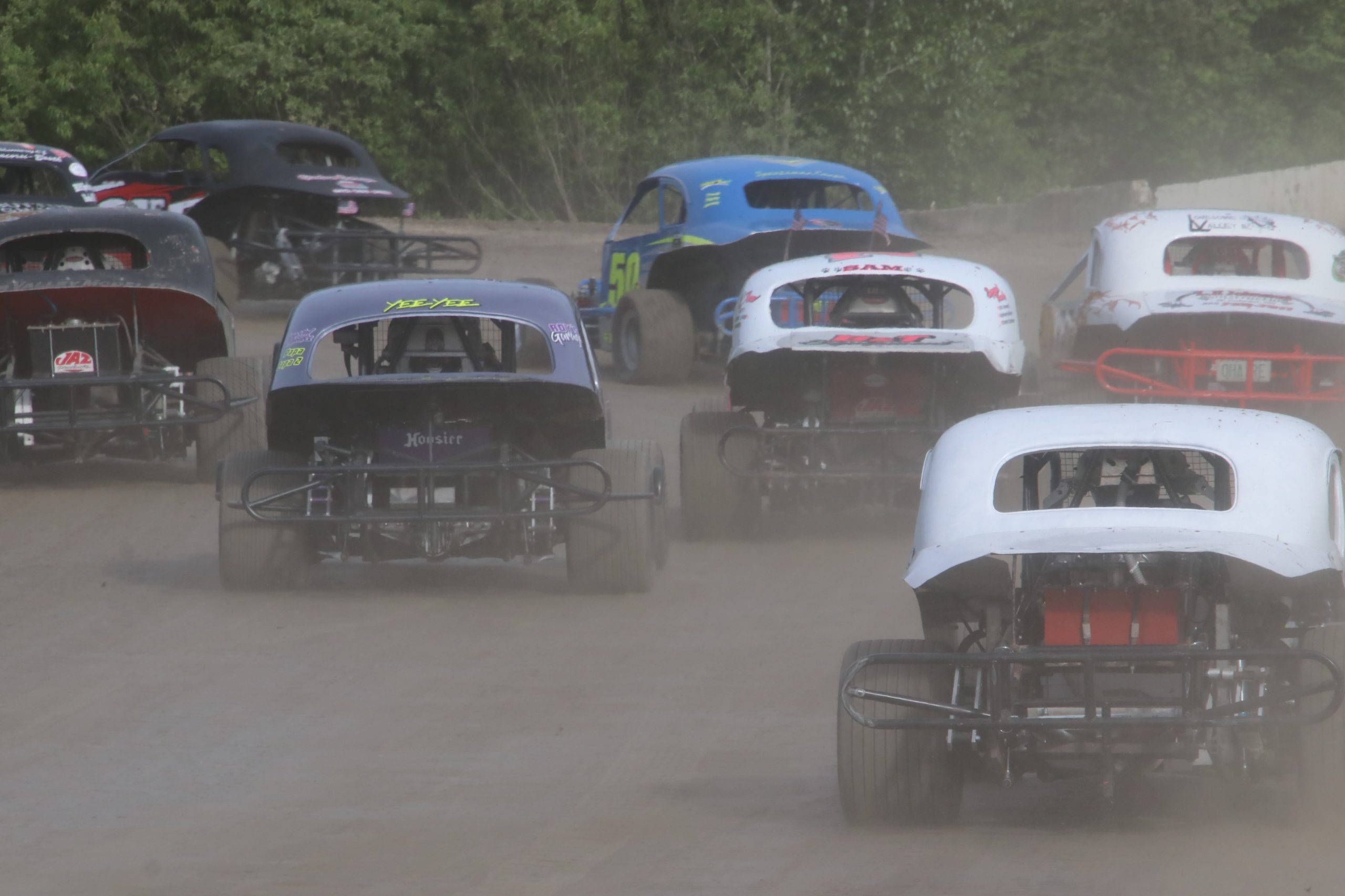 dirt car, dirt track, green trees, 2K Desktop Wallpaper