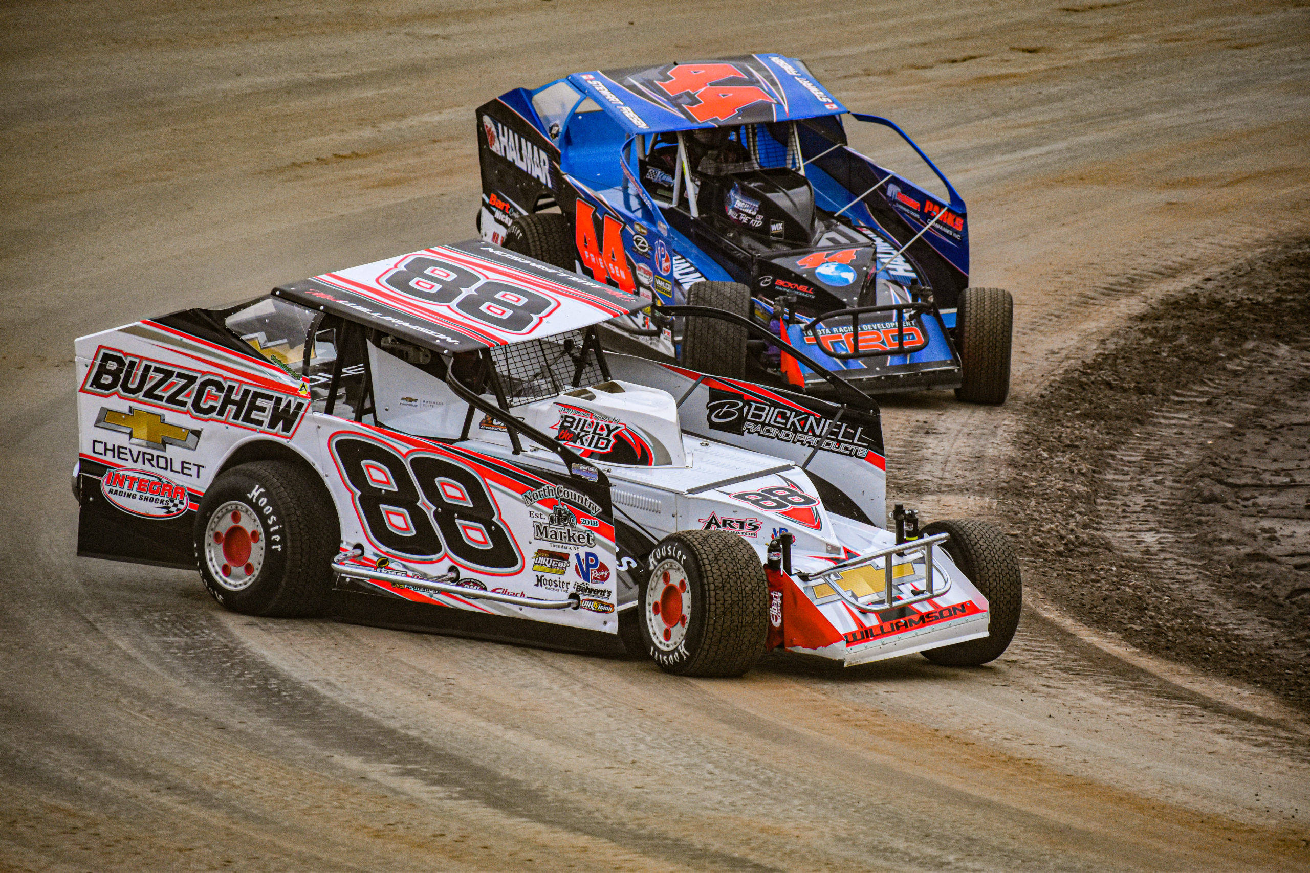 dirt track race cars, dusty oval, mud splashing, 2K Desktop Wallpaper