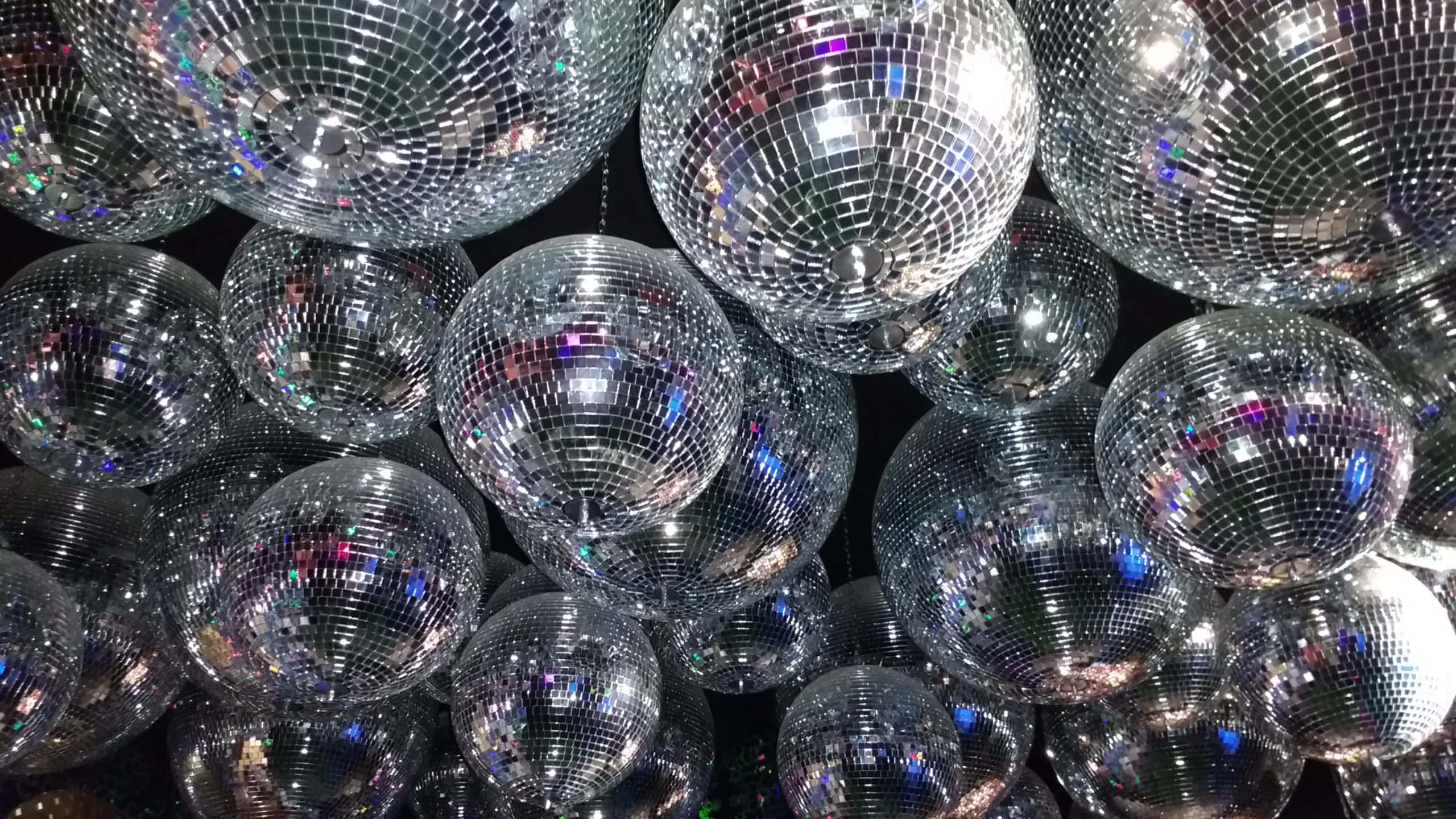 disco ball, reflective, fractured light, 2K Desktop Wallpaper