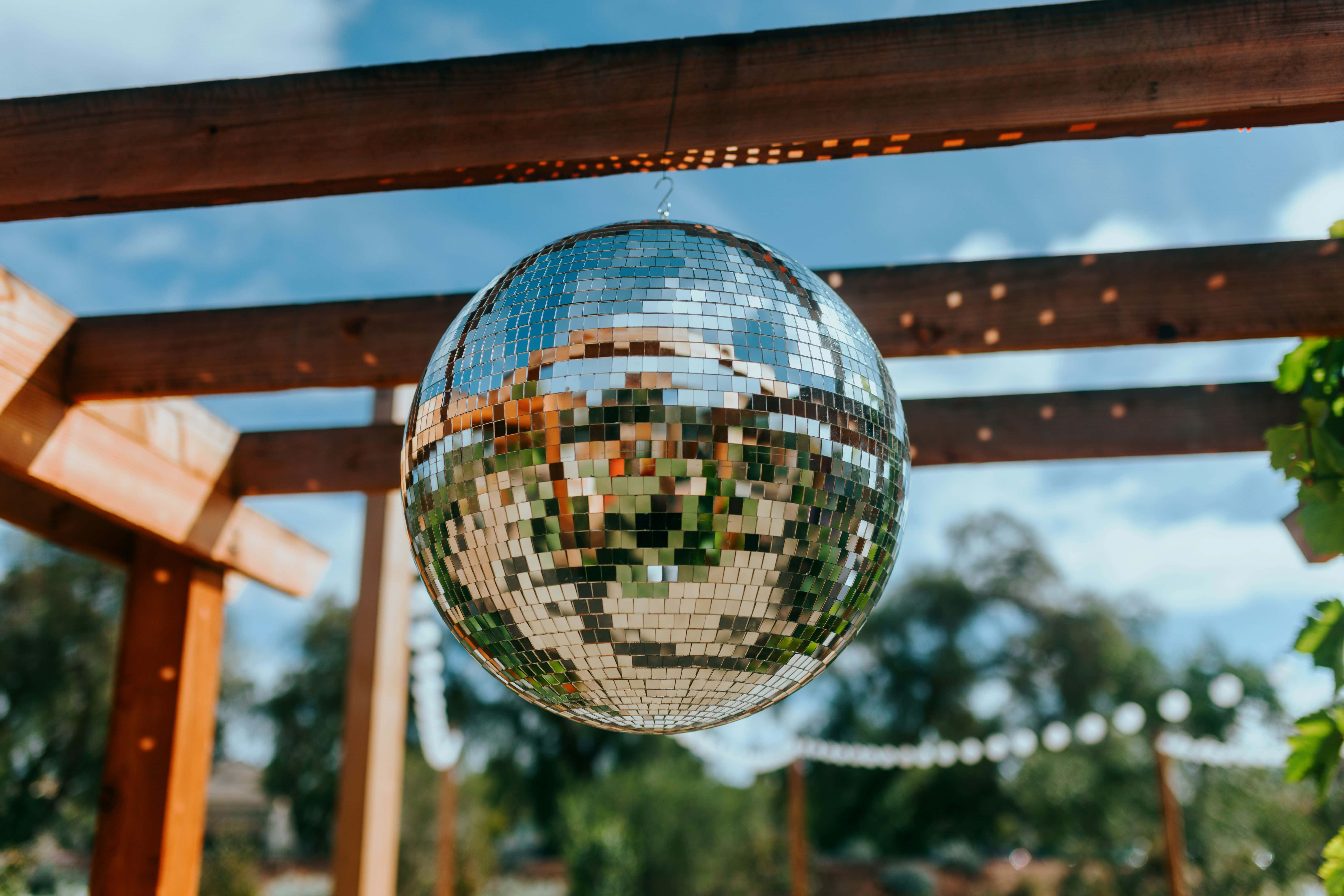 disco ball, silver, wooden pergola, 5K Desktop Wallpaper