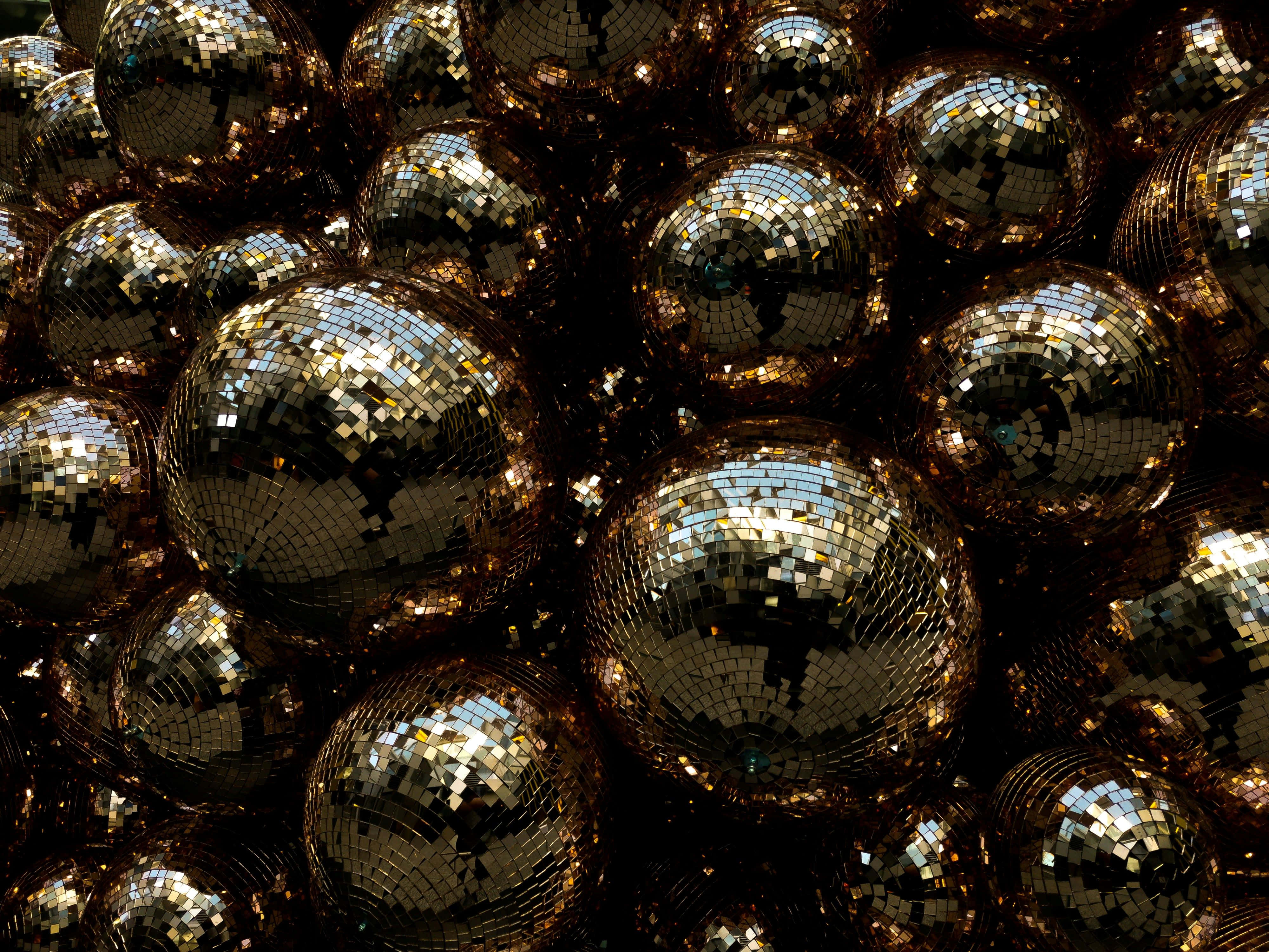 disco balls, golden, dazzling, 4K Desktop Wallpaper