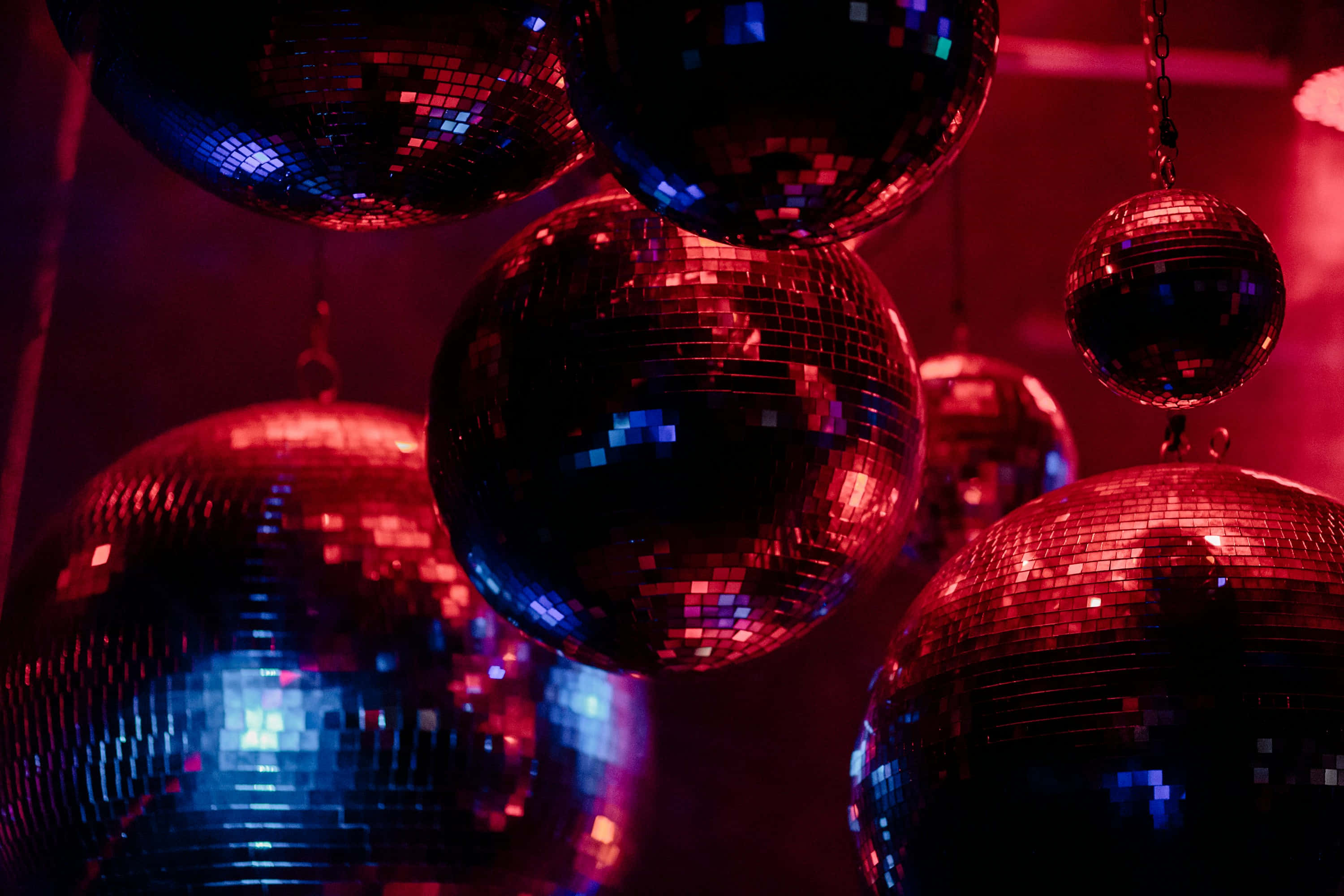 disco ball, vibrant red, vibrant blue, 2K Desktop Wallpaper