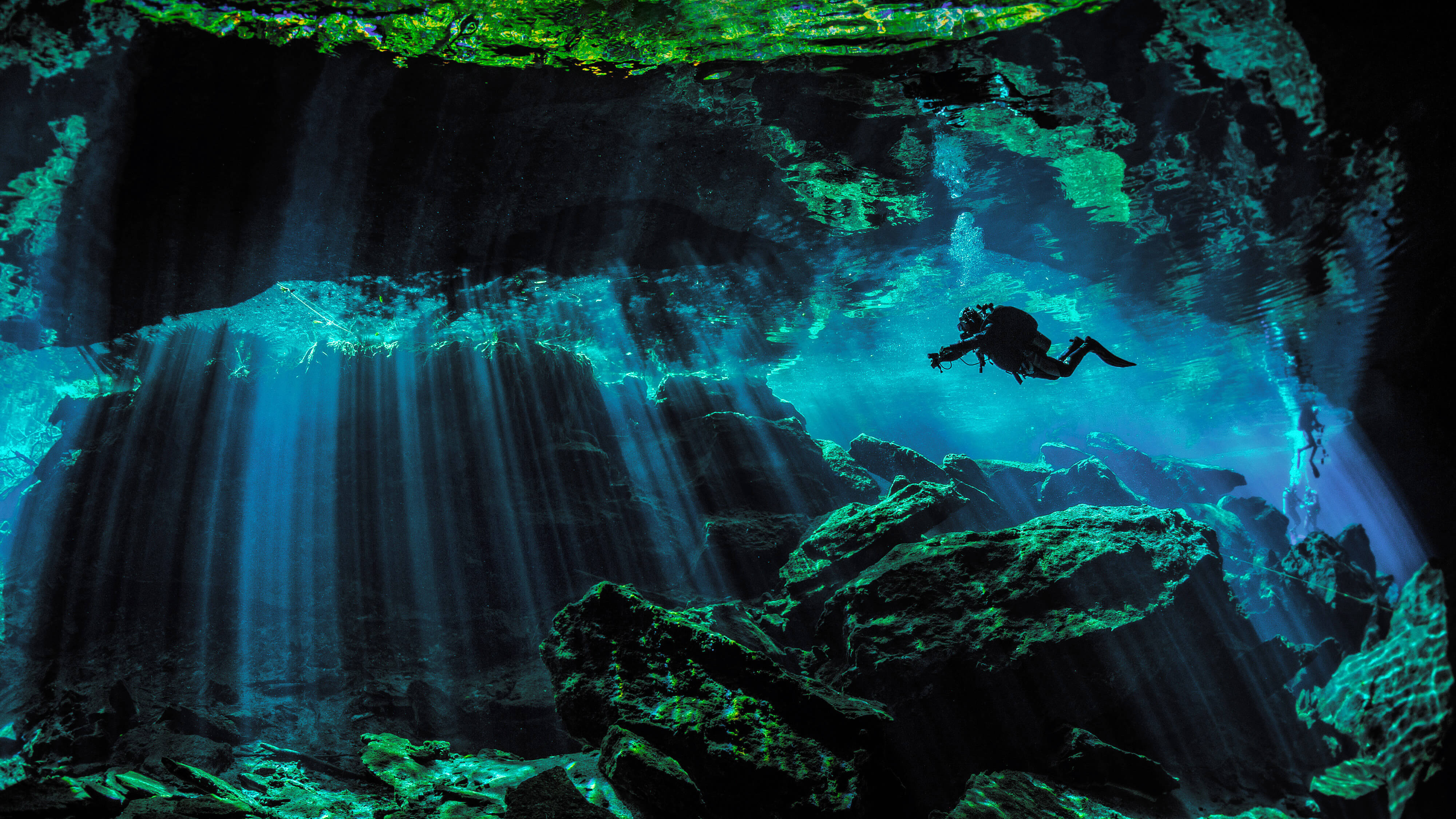 scuba diving, cave, light rays, 4K Desktop Wallpaper