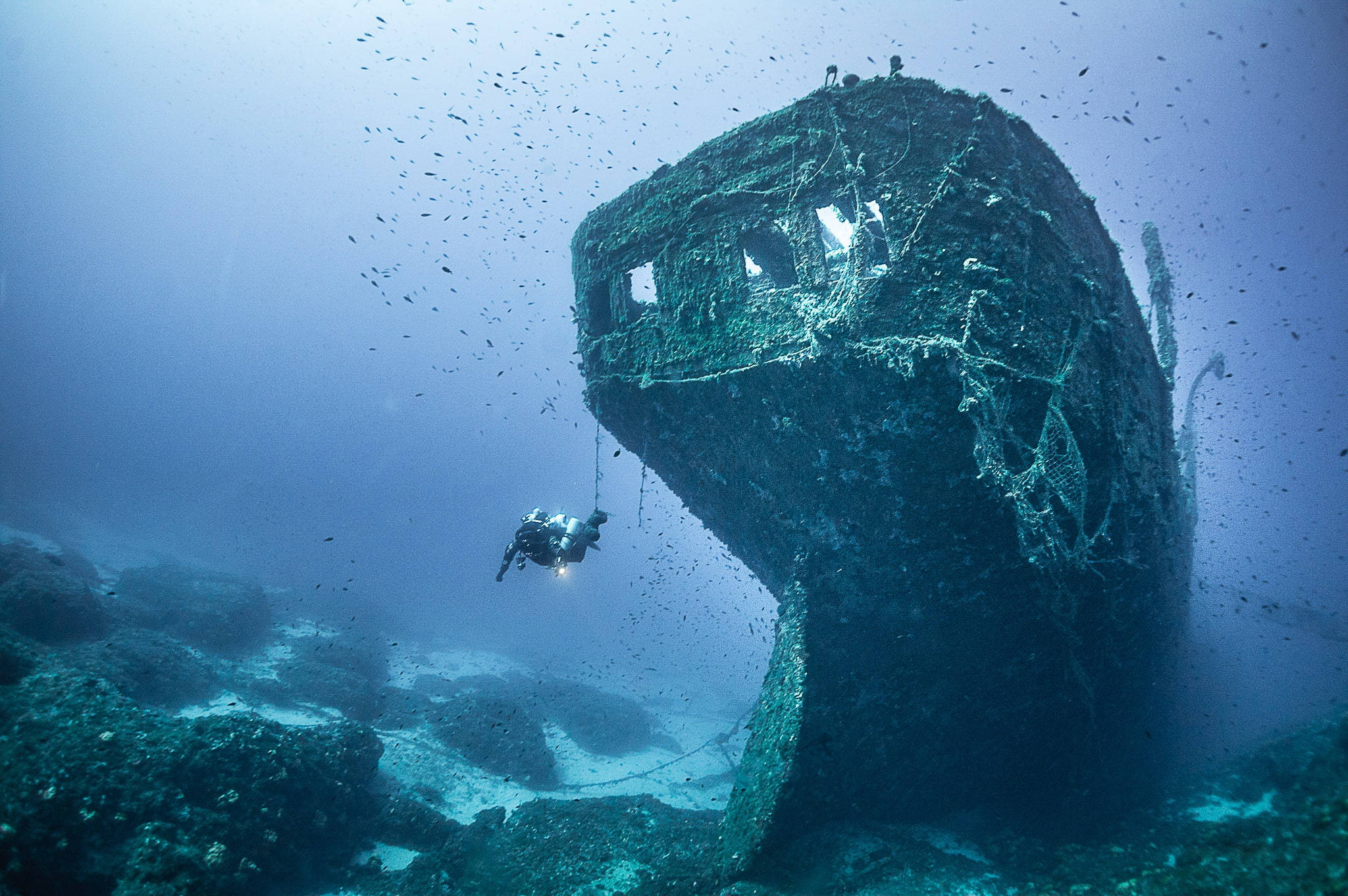 scuba diving, old shipwreck, deep blue ocean waters, Full HD Desktop Wallpaper