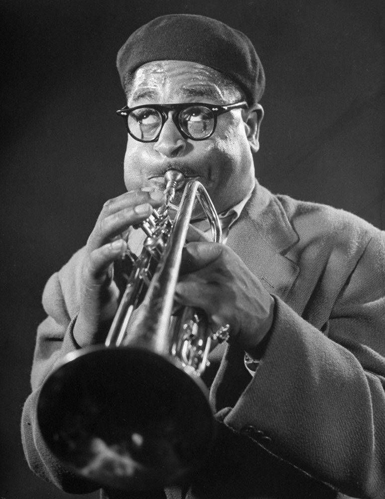 Dizzy Gillespie, trumpet, glasses, SD Phone Wallpaper