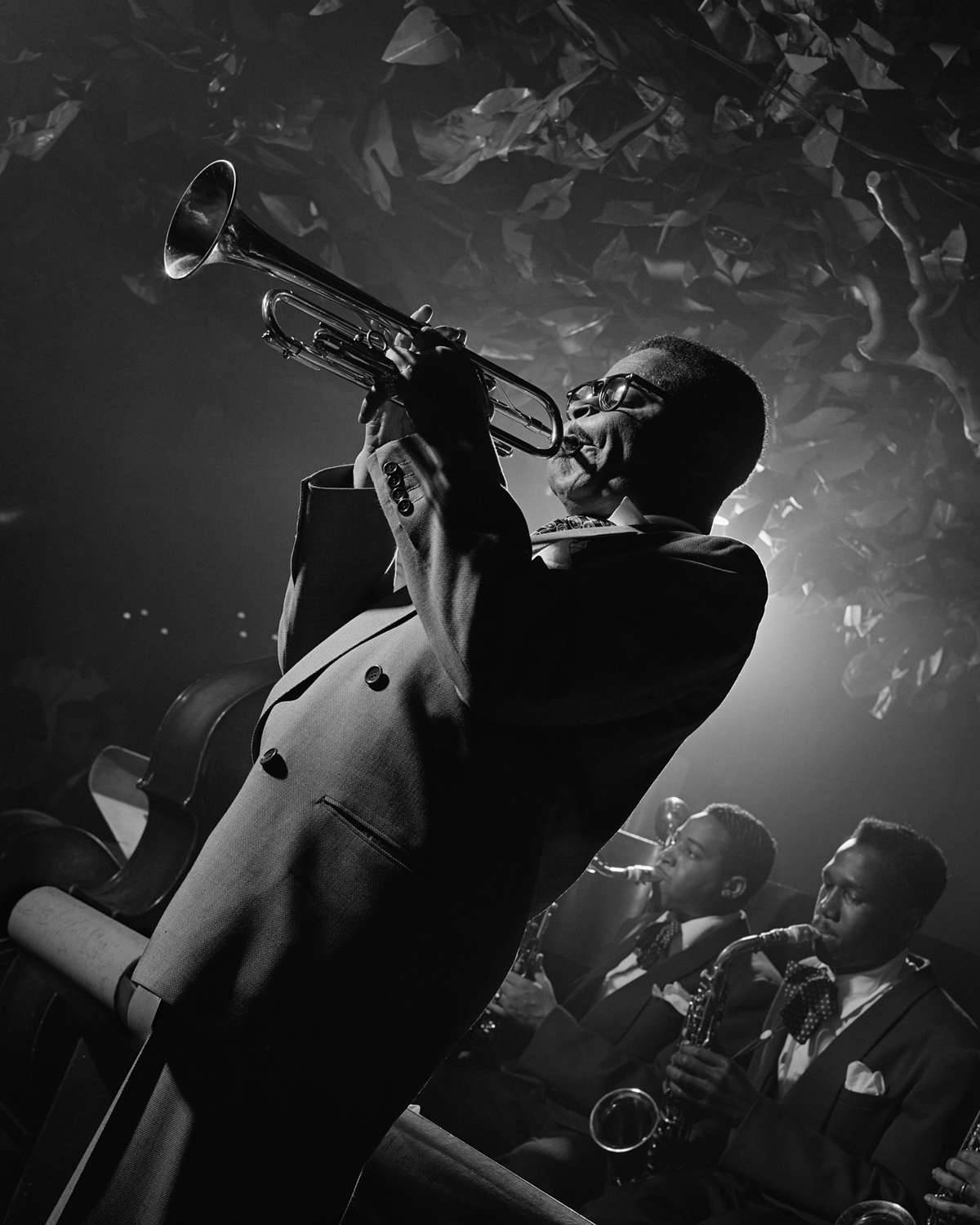 Dizzy Gillespie, trumpet, suit, HD Phone Wallpaper