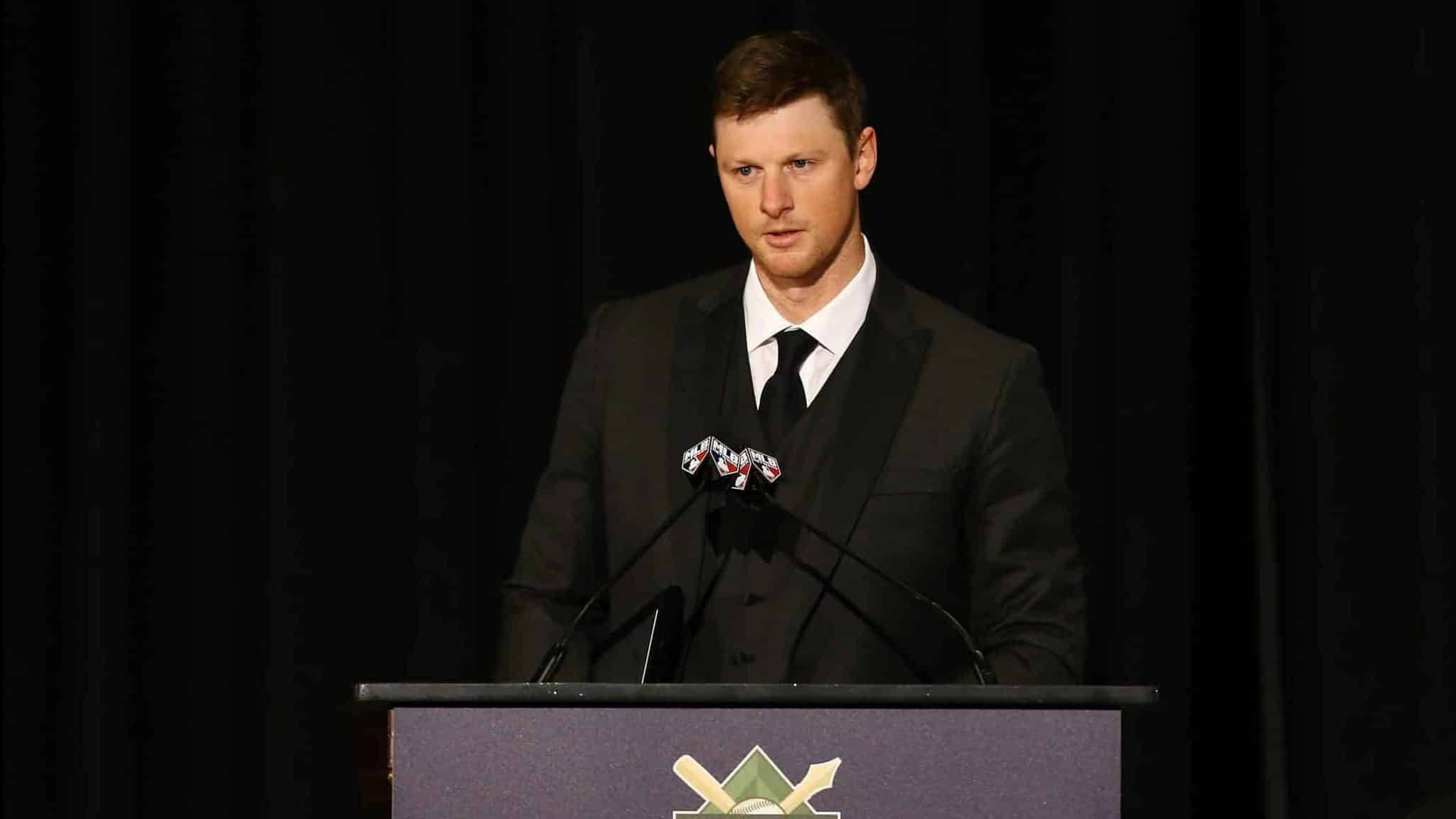 DJ LeMahieu, black suit, podium, Full HD Desktop Wallpaper